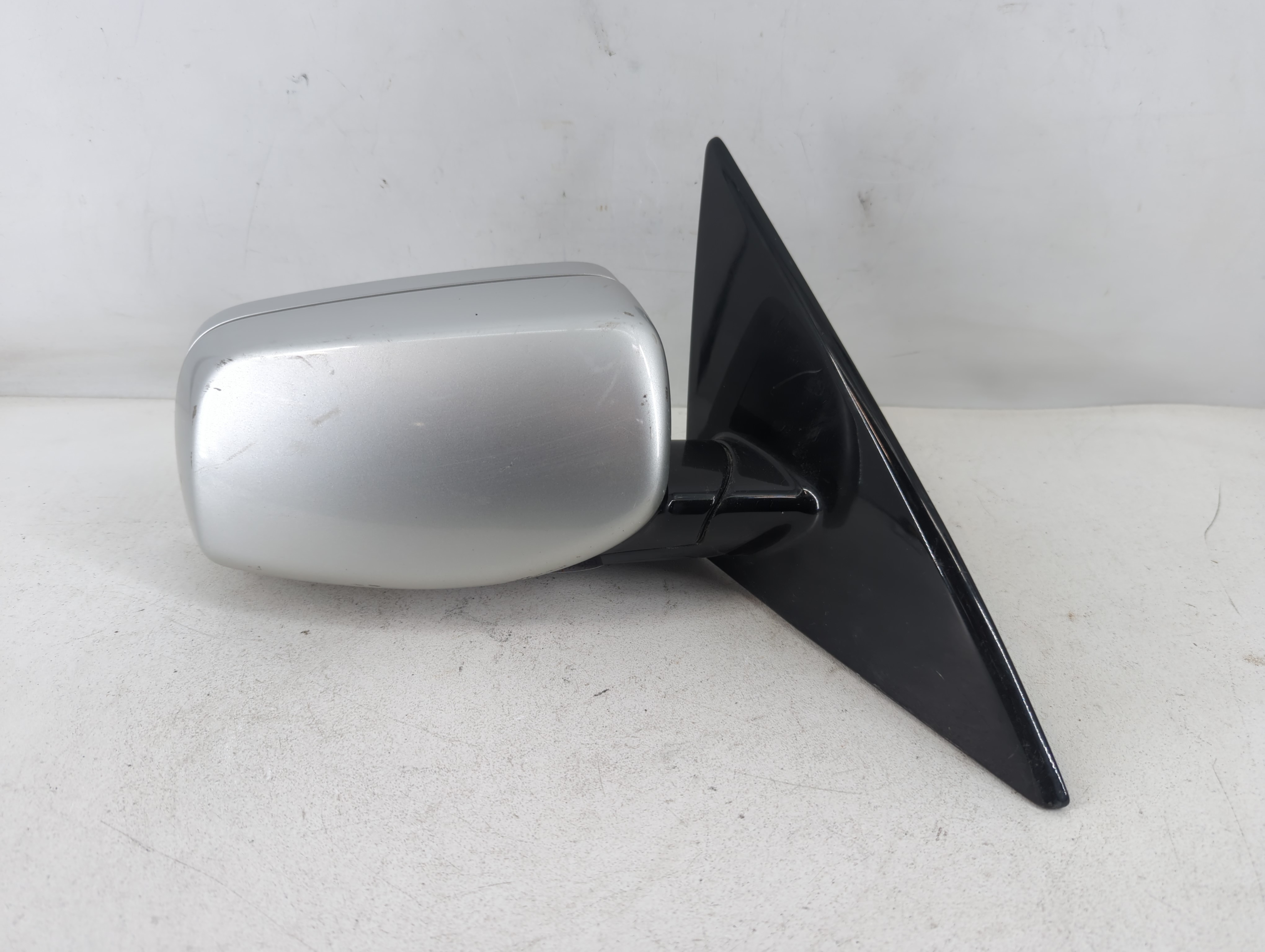 Picture of 2006-2010 Bmw 650i Passenger Right Side View Power Door Mirror Silver 838246