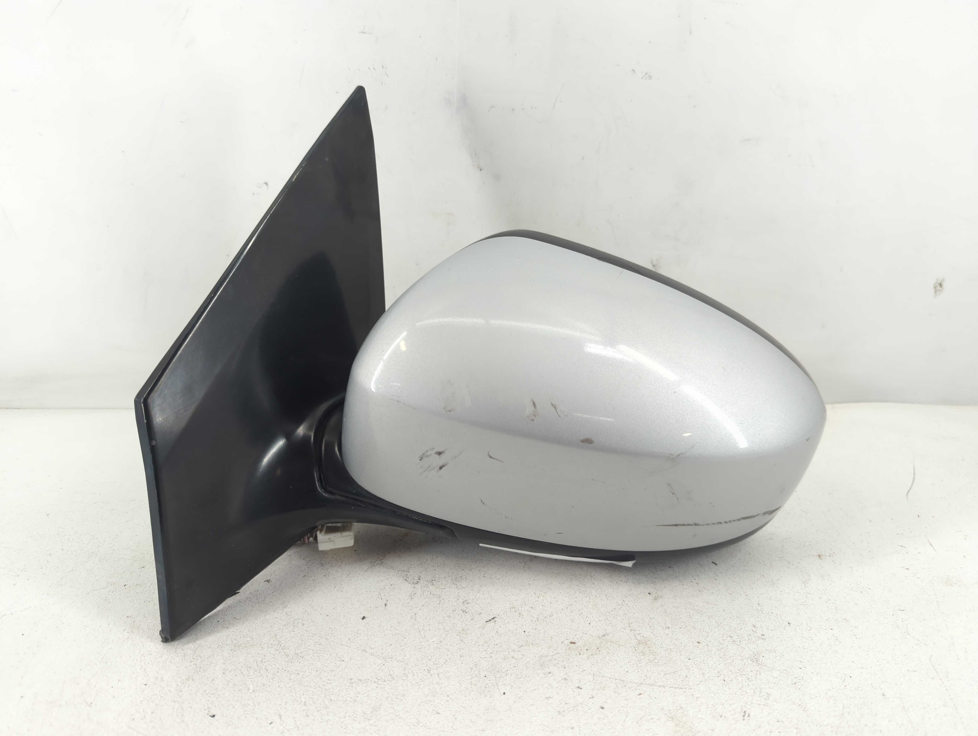 2009-2014 Nissan Murano Driver Left Side View Power Door Mirror Silver 838252 - Oemusedautoparts1.com