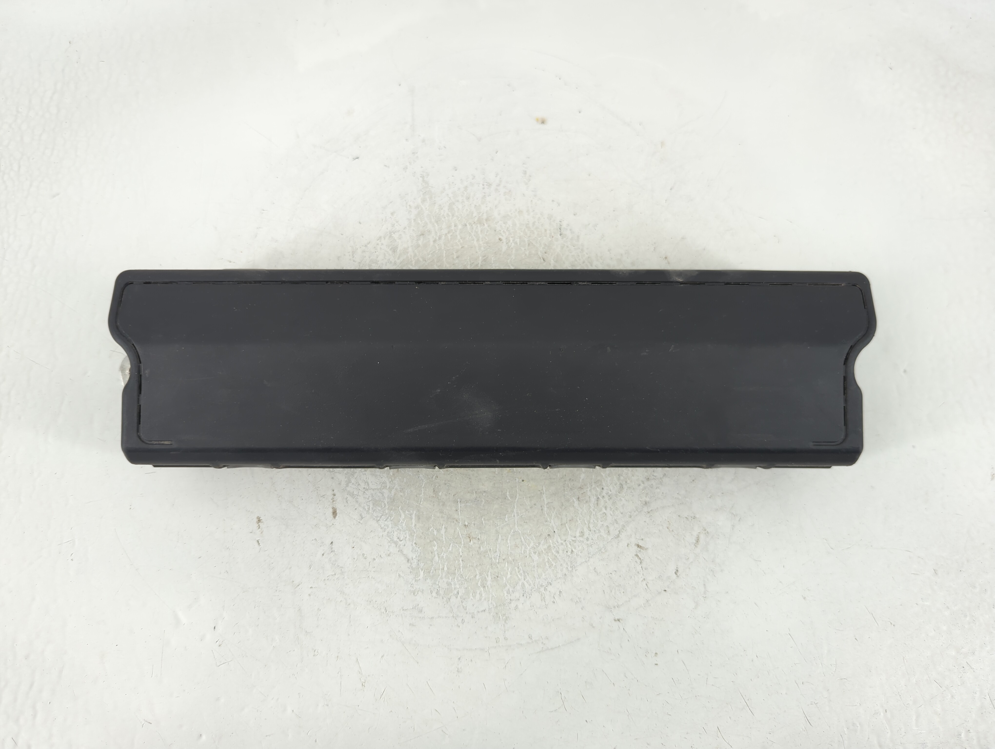 2013-2014 Cadillac Ats Air Bag Driver Left Knee Oem 838345 - Oemusedautoparts1.com