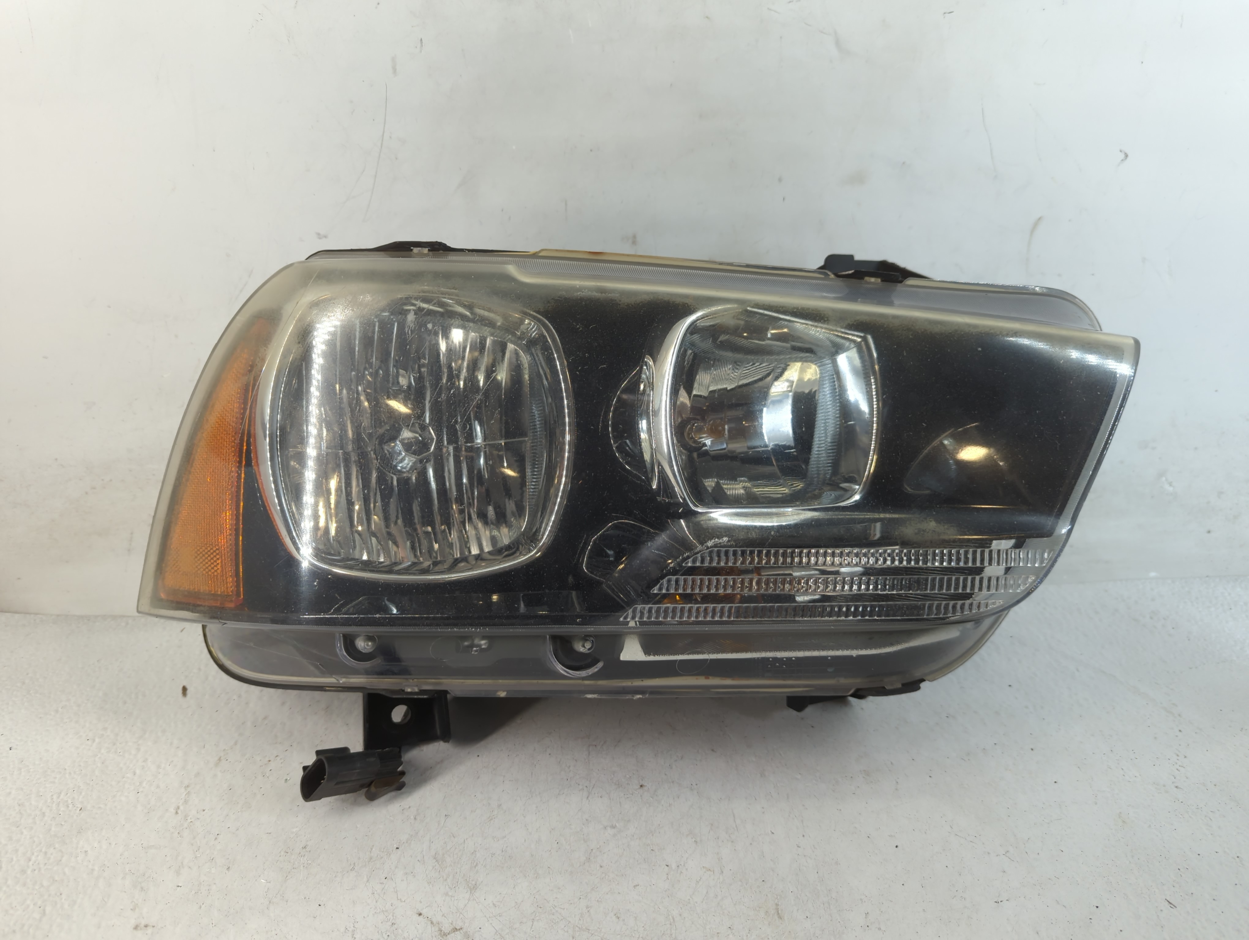 2011-2014 Dodge Charger Passenger Right Oem Head Light Headlight Lamp 838439 - Oemusedautoparts1.com