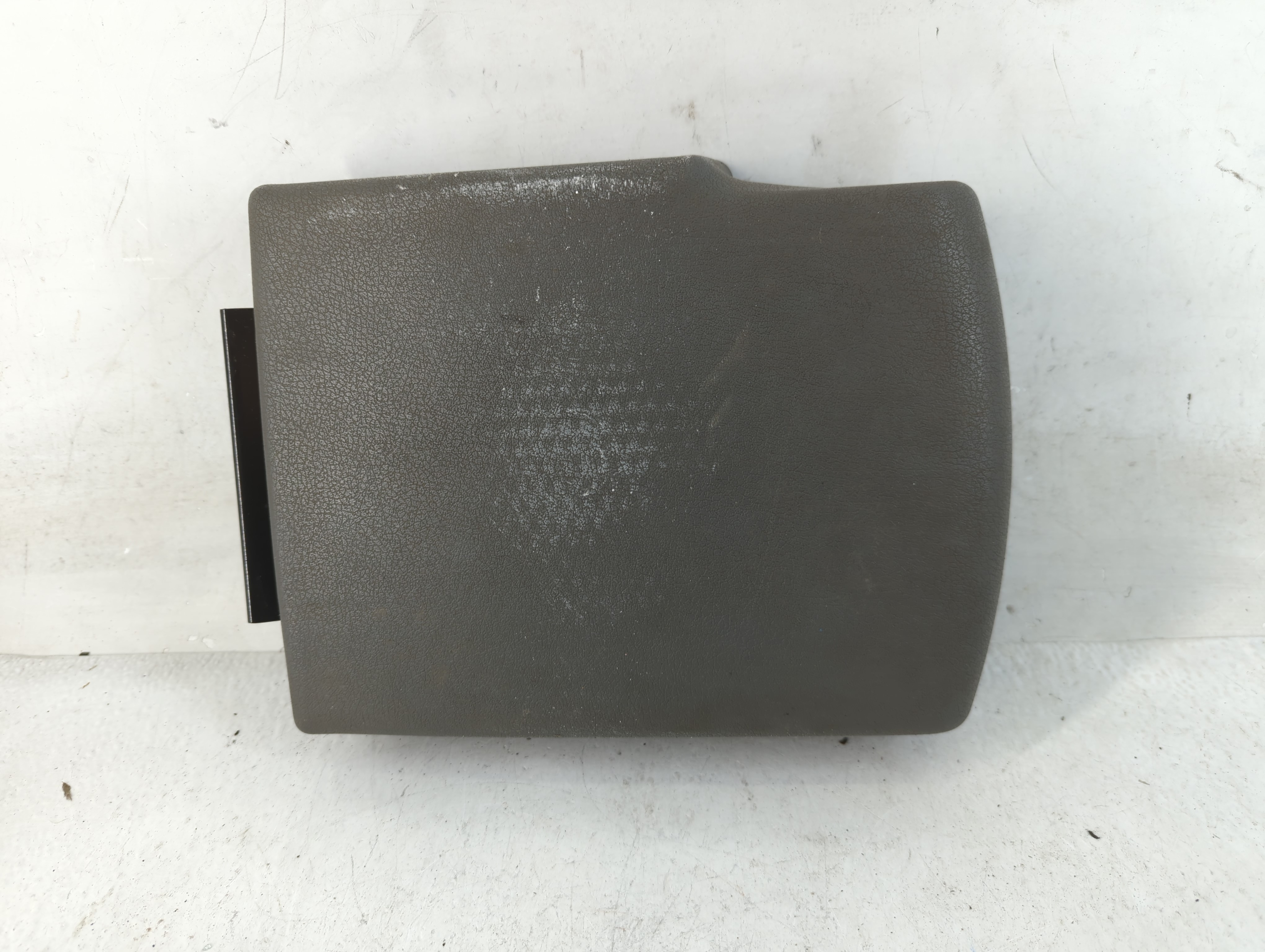 2006 Jeep Commander Center Console Armrest Cover Lid 838442 - Oemusedautoparts1.com