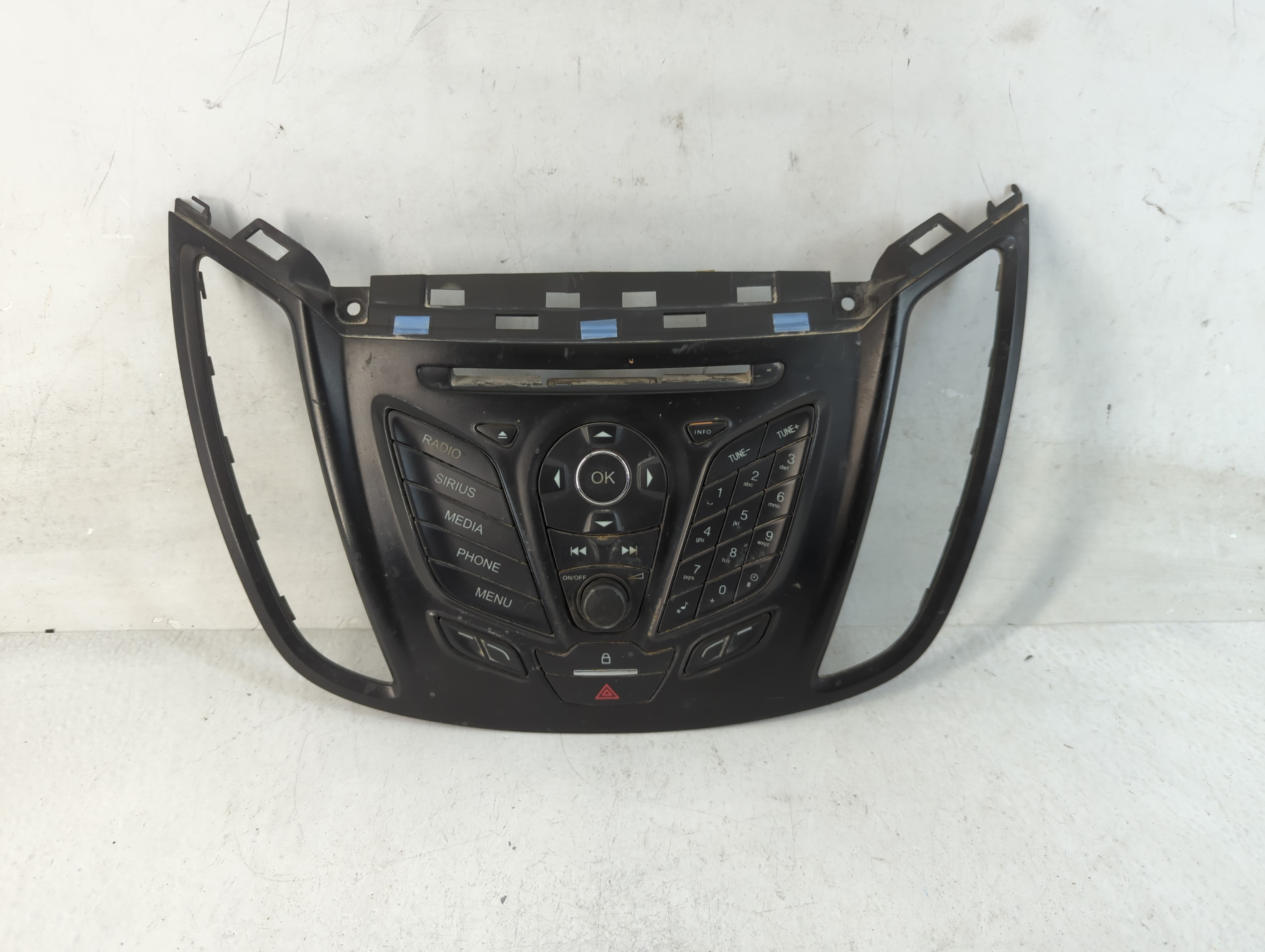2013-2016 Ford Escape Ac Heater Climate Control Dj5t18k8811ba 838497 - Oemusedautoparts1.com