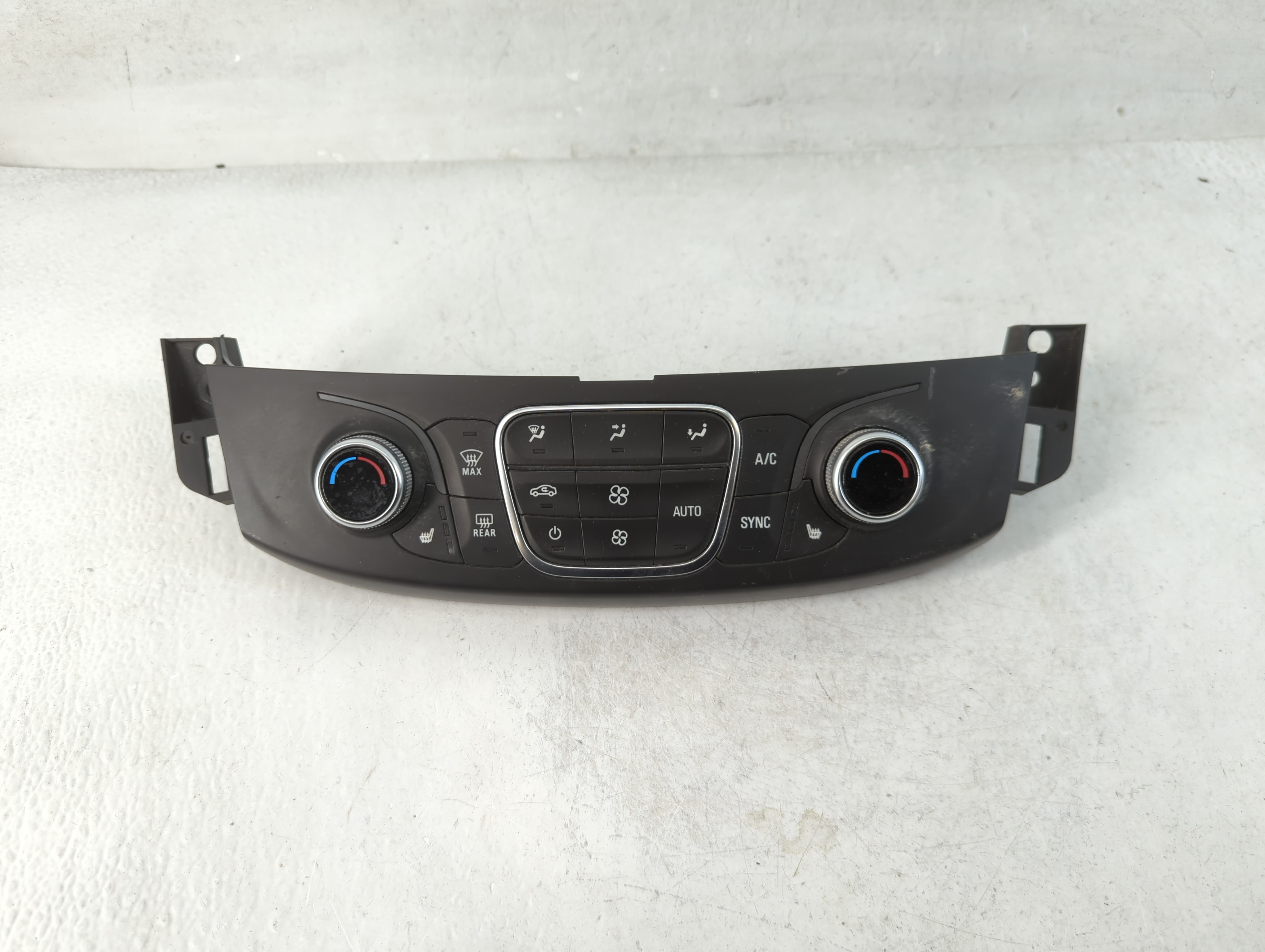 2018-2022 Chevrolet Traverse Ac Heater Climate Control 84344402 838556 - Oemusedautoparts1.com