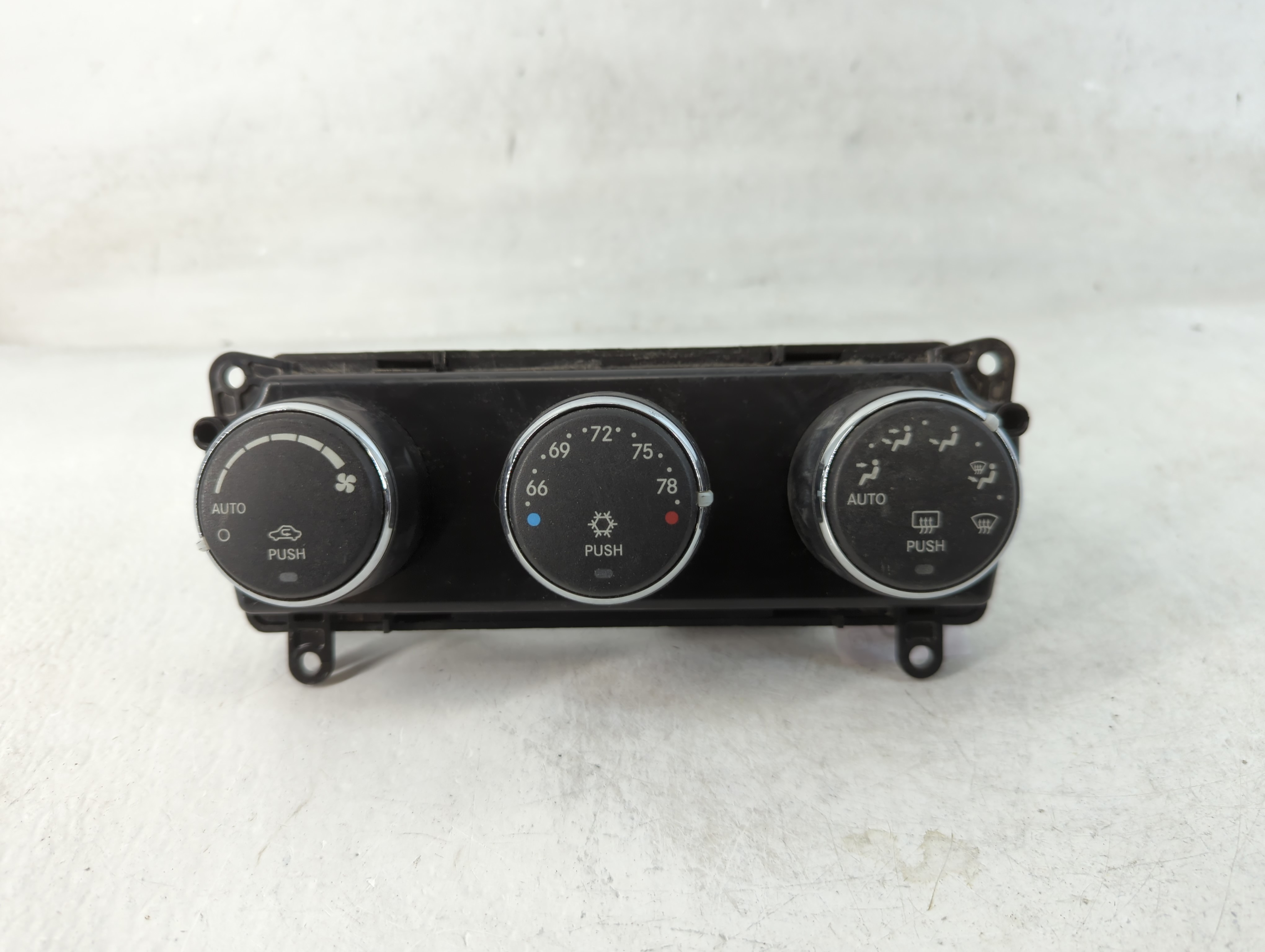 2011-2014 Chrysler 200 Ac Heater Climate Control P55111888af 838558 - Oemusedautoparts1.com