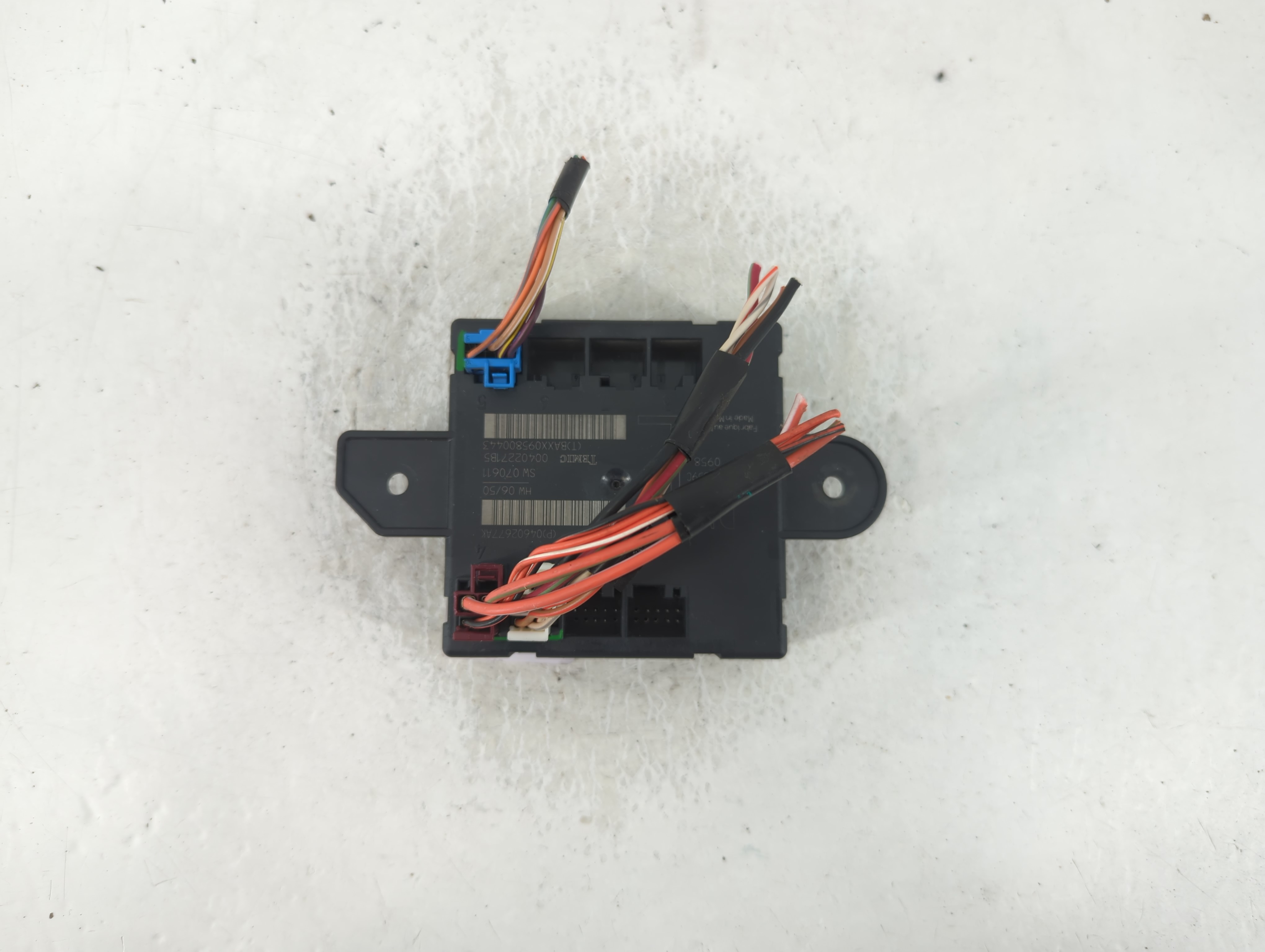 2008 Chrysler Town & Country  Door Module 838569 - Oemusedautoparts1.com