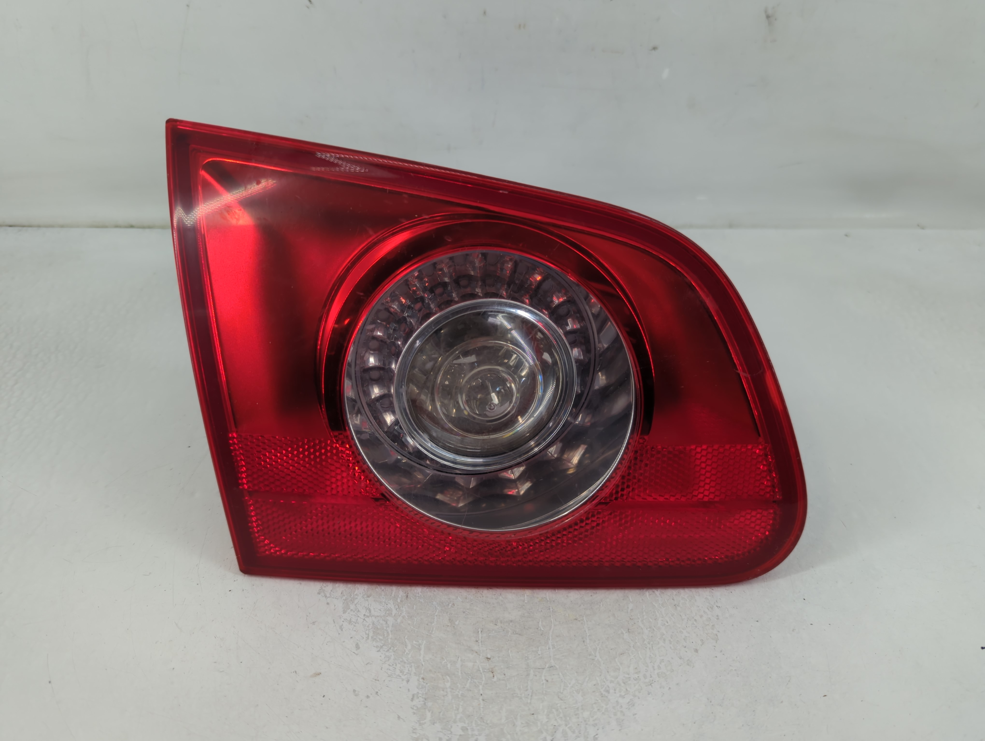 2008-2010 Volkswagen Passat Passenger Right Side Tail Light Taillight Oem 838573 - Oemusedautoparts1.com