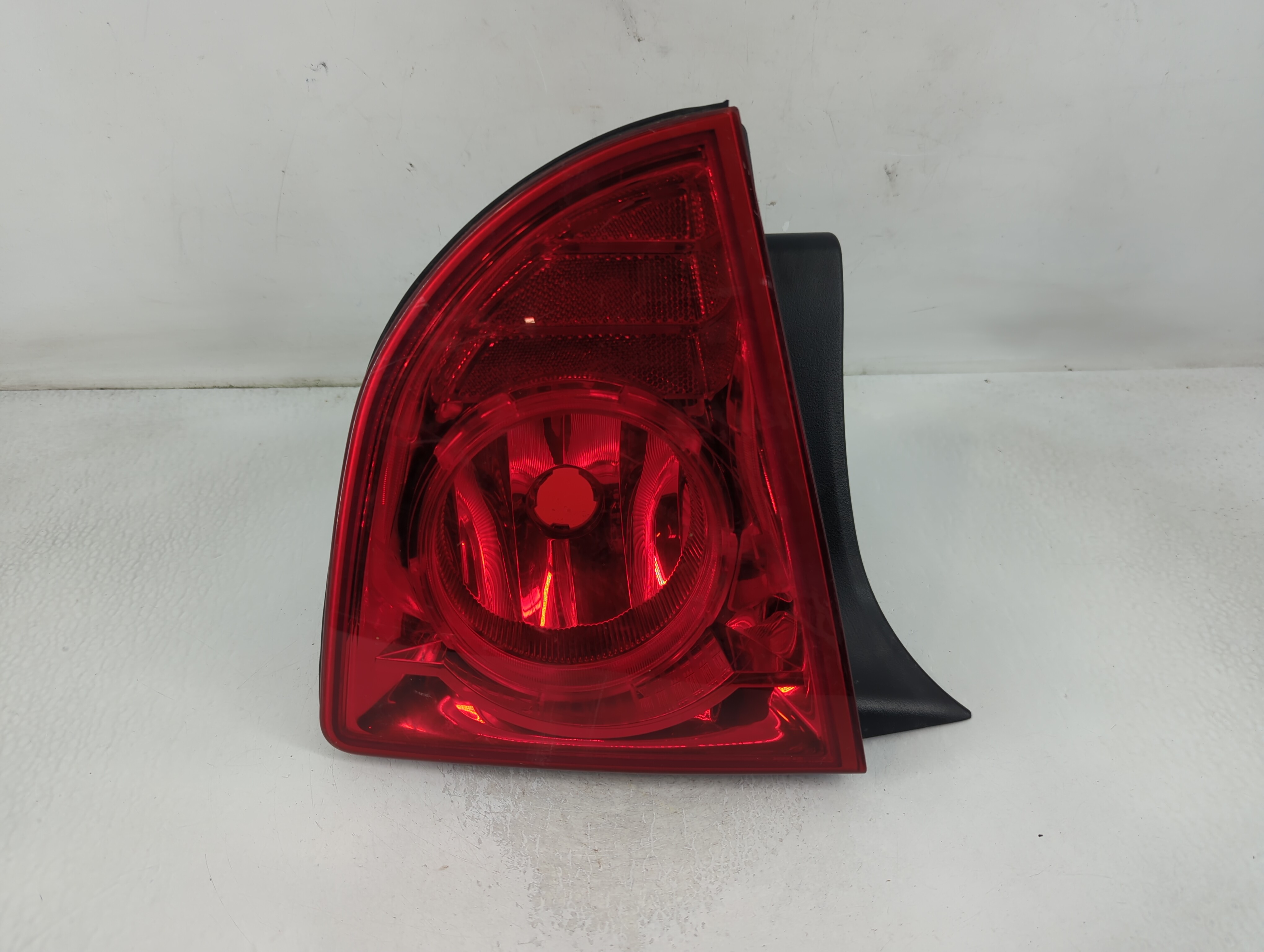 2008-2012 Chevrolet Malibu Driver Left Side Tail Light Taillight Oem 838574 - Oemusedautoparts1.com