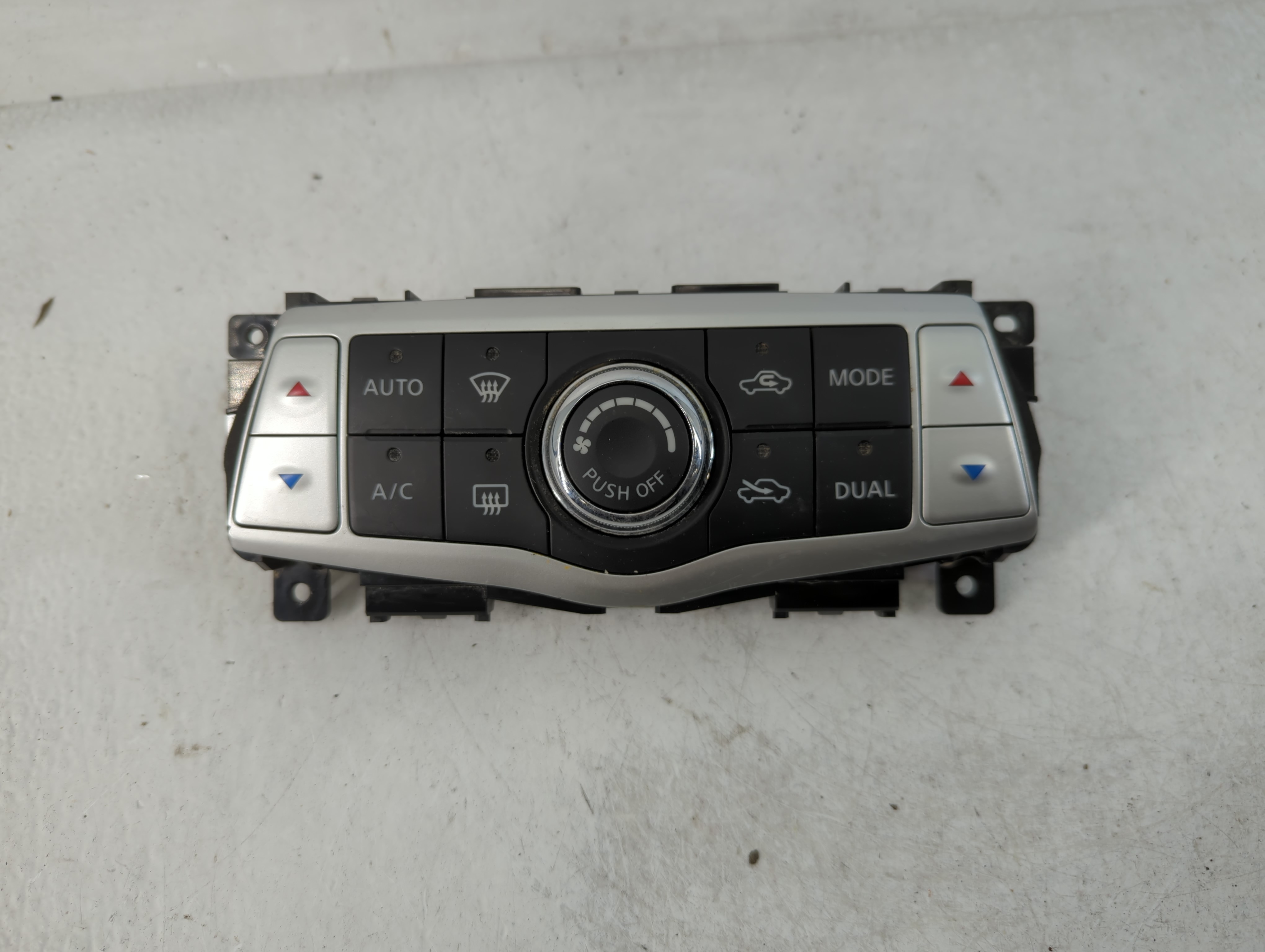 Picture of 2009-2014 Nissan Maxima Ac Heater Climate Control 27500 9n01a 838609