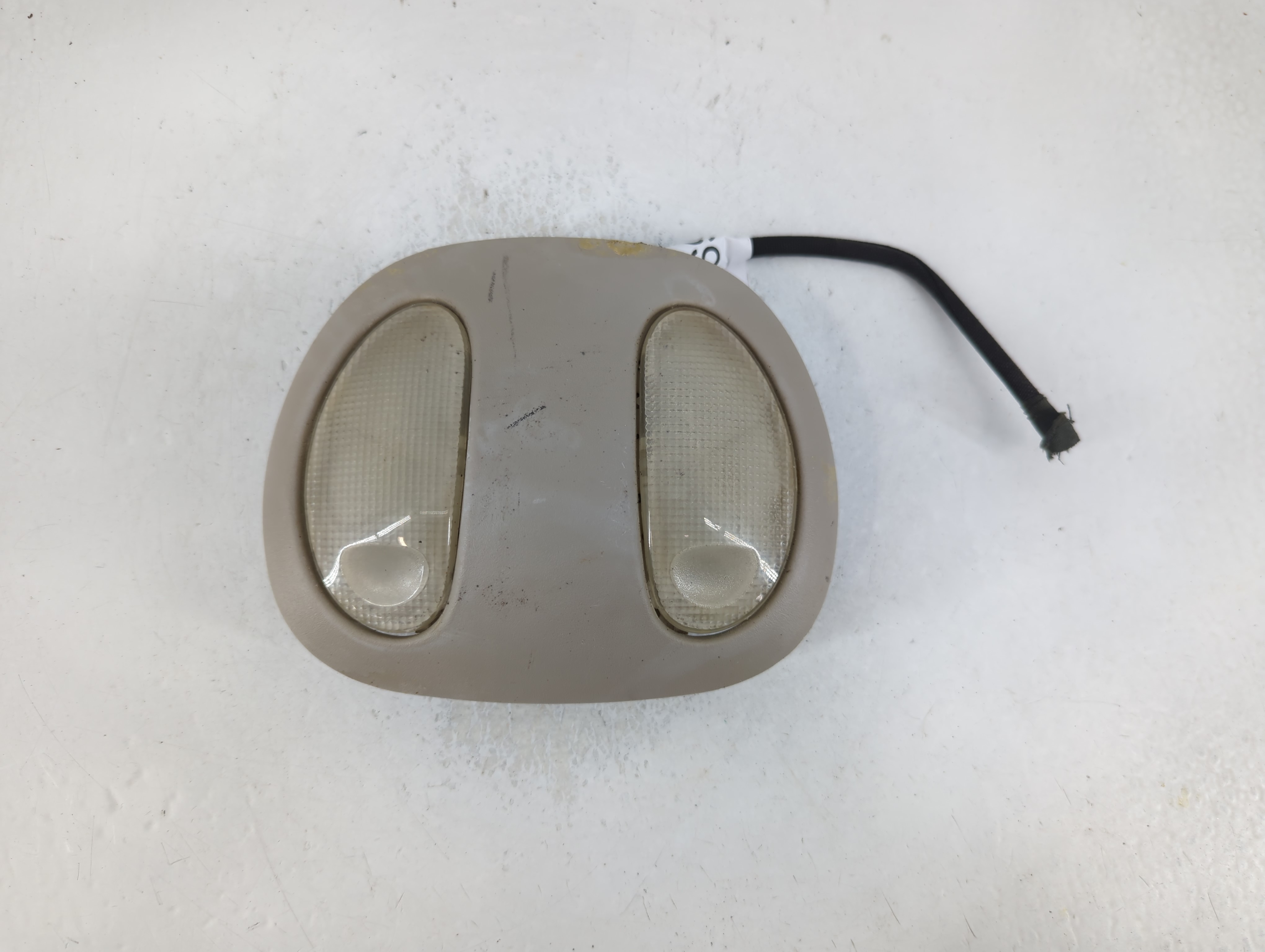 1999 Chrysler Voyager Overhead Roof Console 838699 - Oemusedautoparts1.com