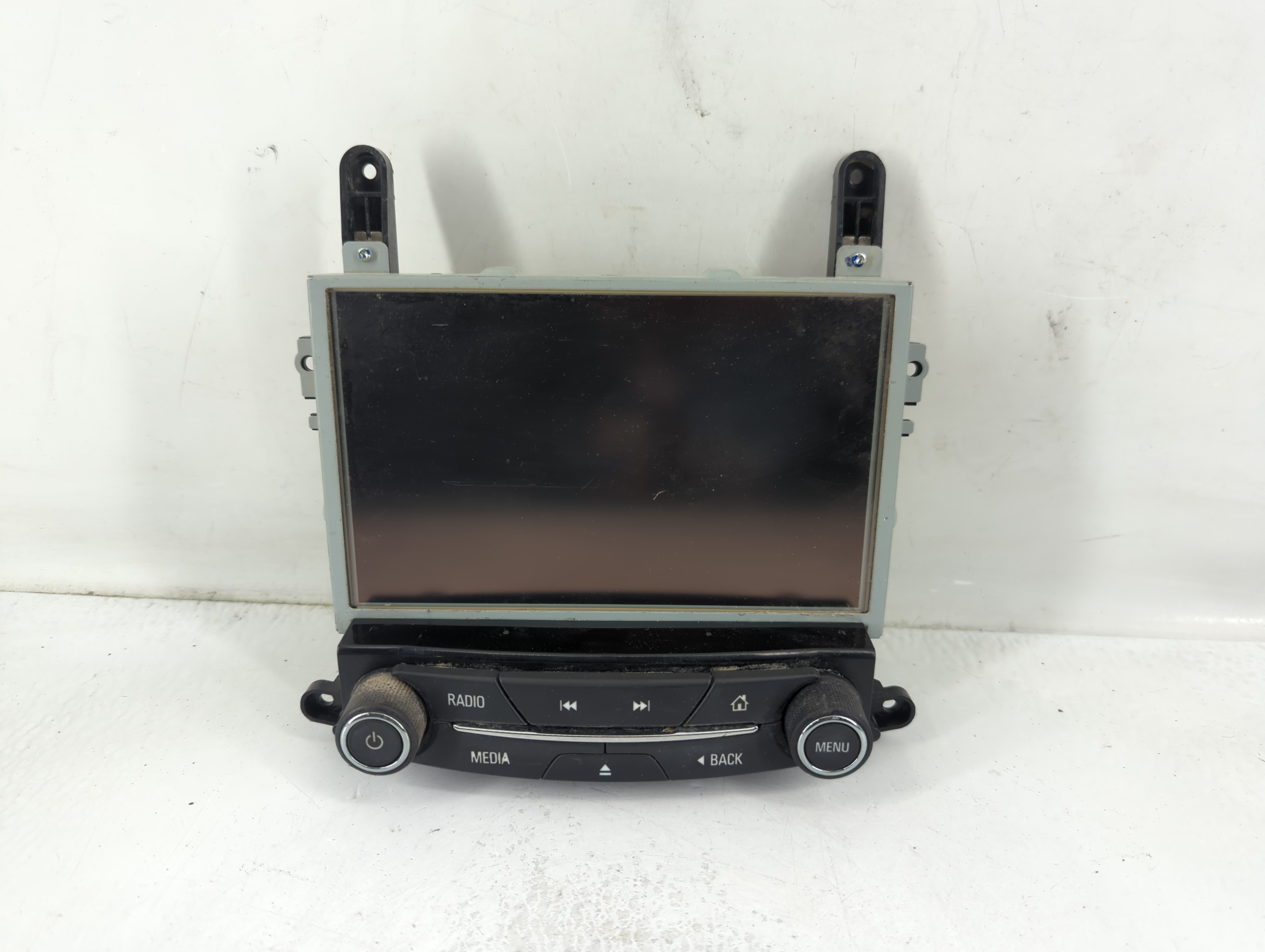 2016-2017 Buick Regal Am Fm Cd Player Radio Receiver 838840 - Oemusedautoparts1.com