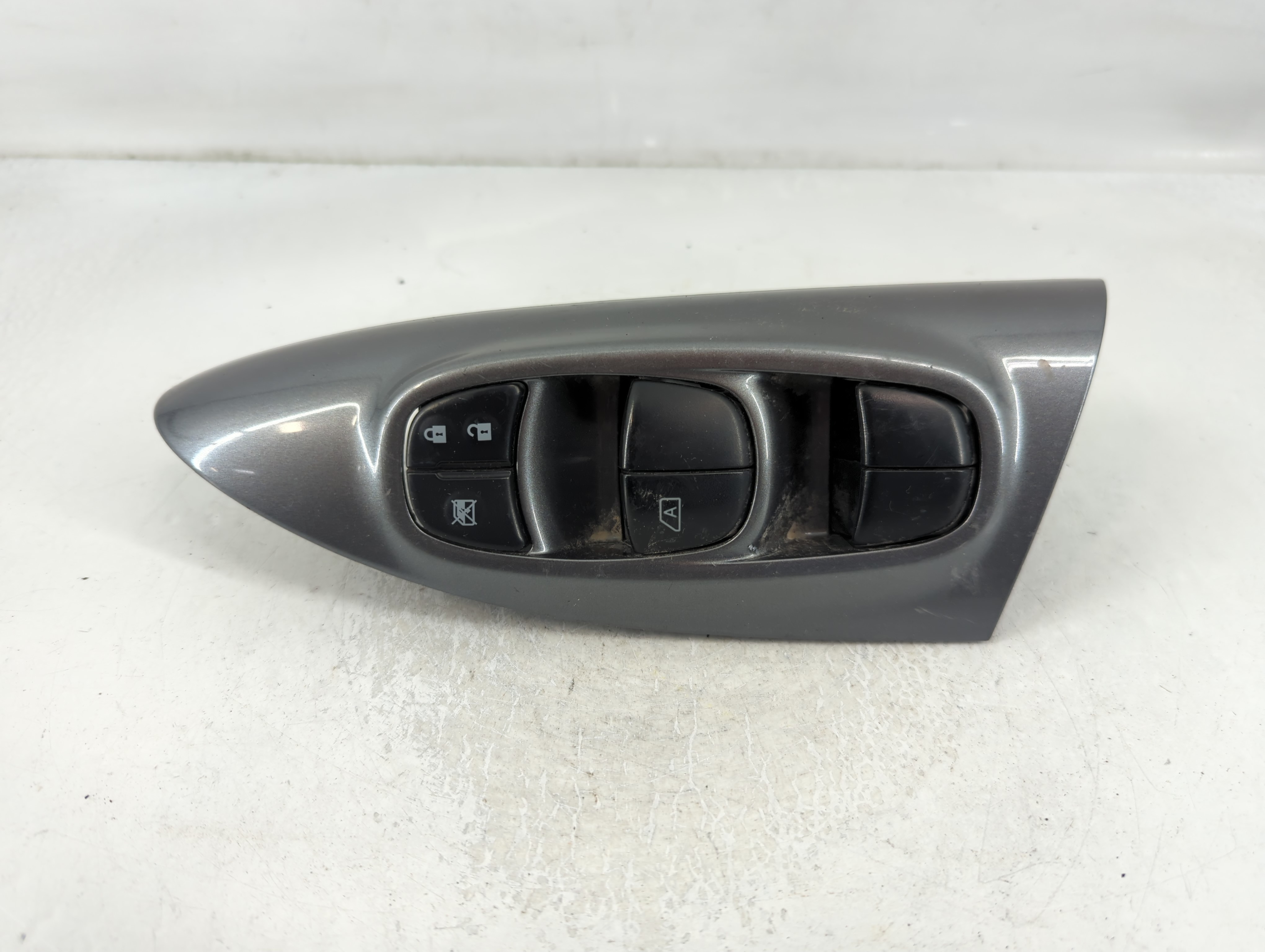 2015-2016 Nissan Juke Driver Left Door Master Power Window Switch 838847 - Oemusedautoparts1.com