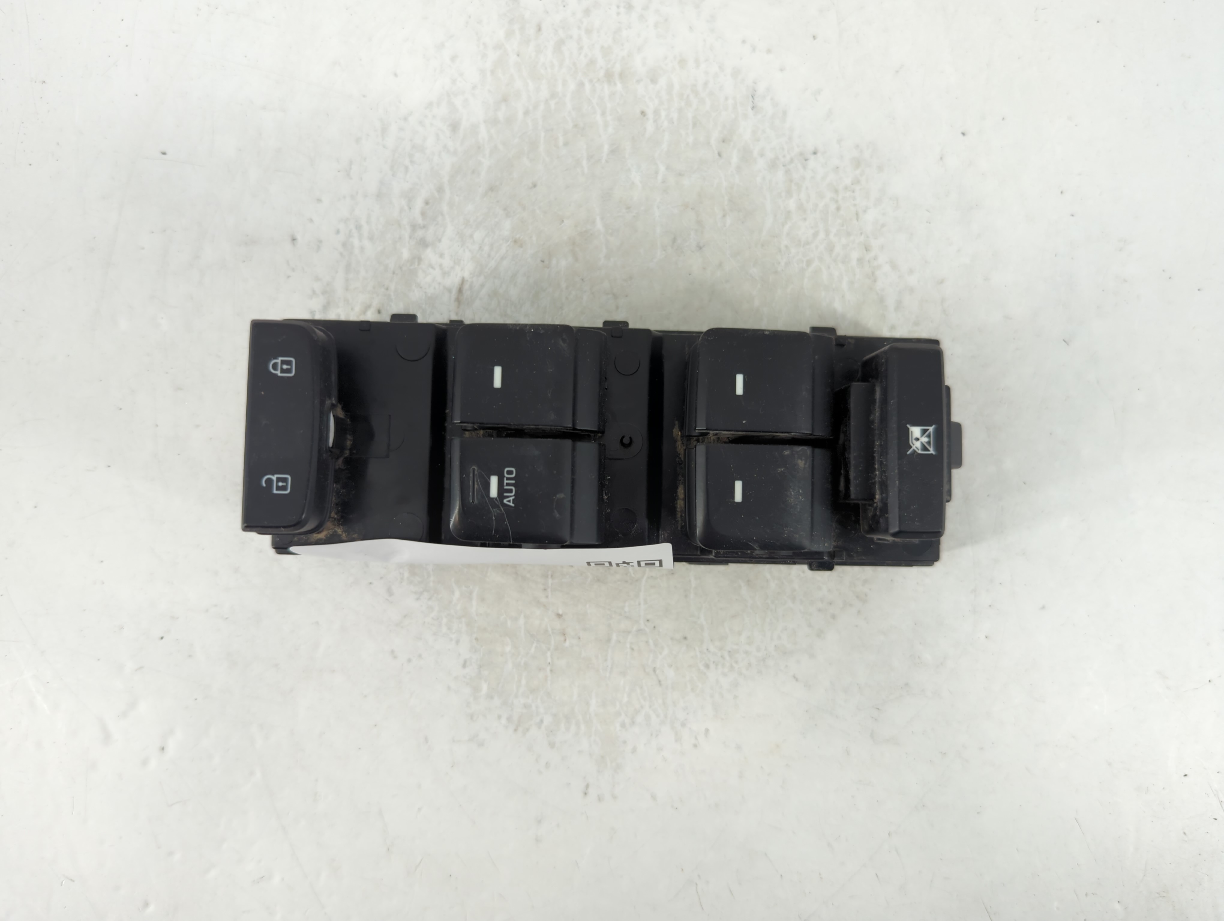 2015-2017 Hyundai Sonata Driver Left Door Master Power Window Switch 838858 - Oemusedautoparts1.com