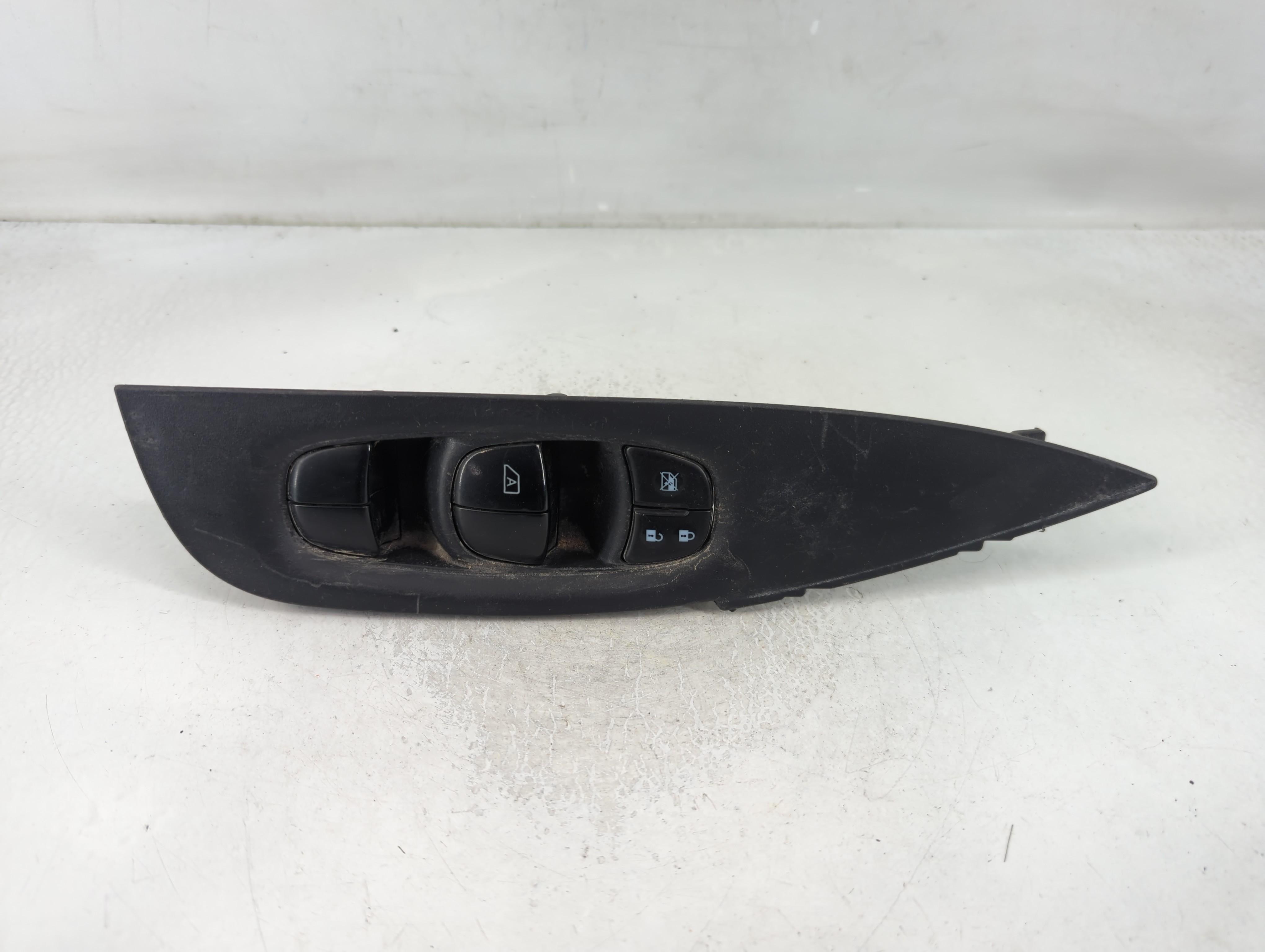 Picture of 2014-2020 Nissan Rogue Driver Left Door Master Power Window Switch 838890