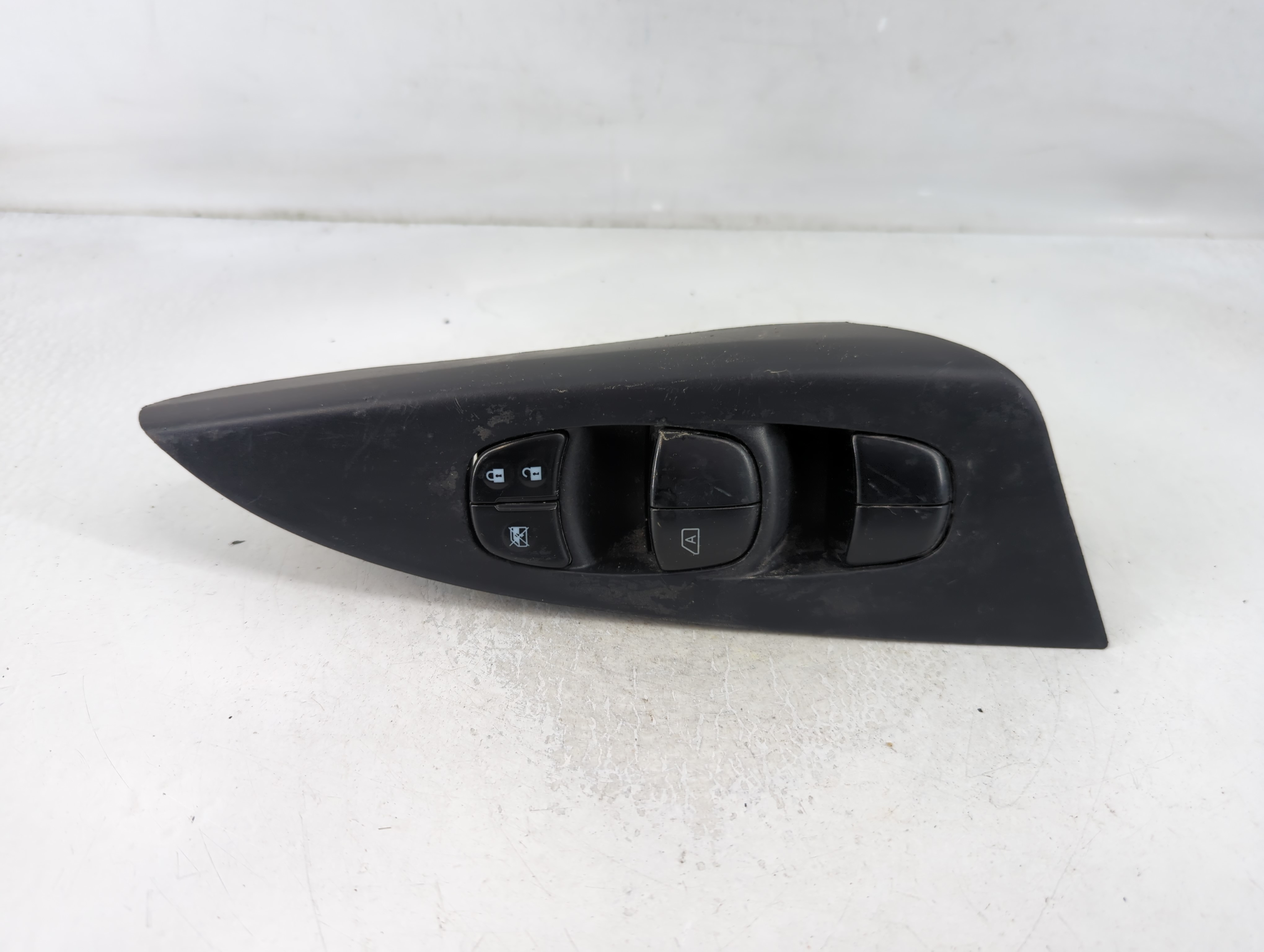 2013-2019 Nissan Sentra Driver Left Door Master Power Window Switch 838901 - Oemusedautoparts1.com