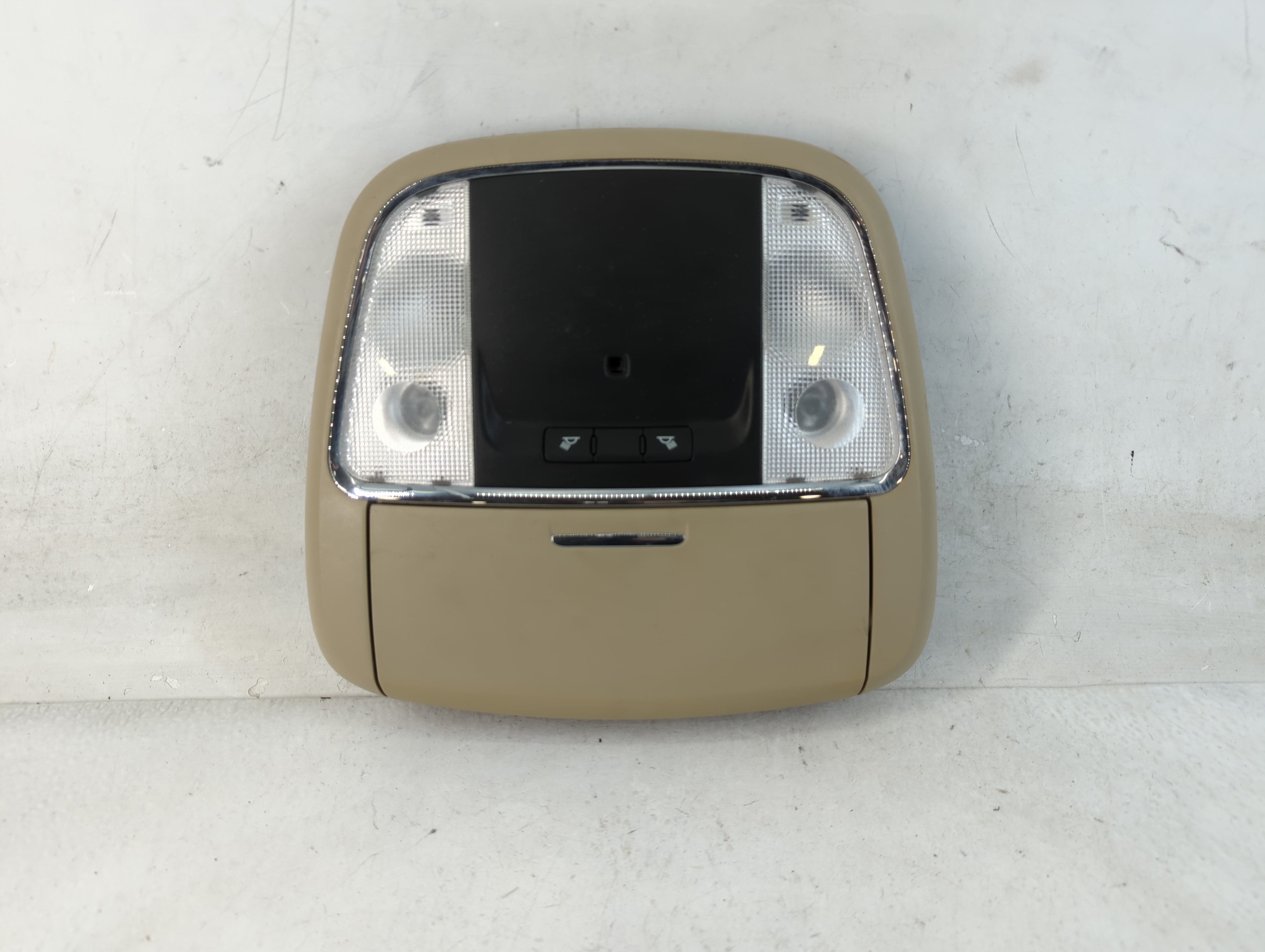 2013 Chrysler 300 Overhead Roof Console 838913 - Oemusedautoparts1.com