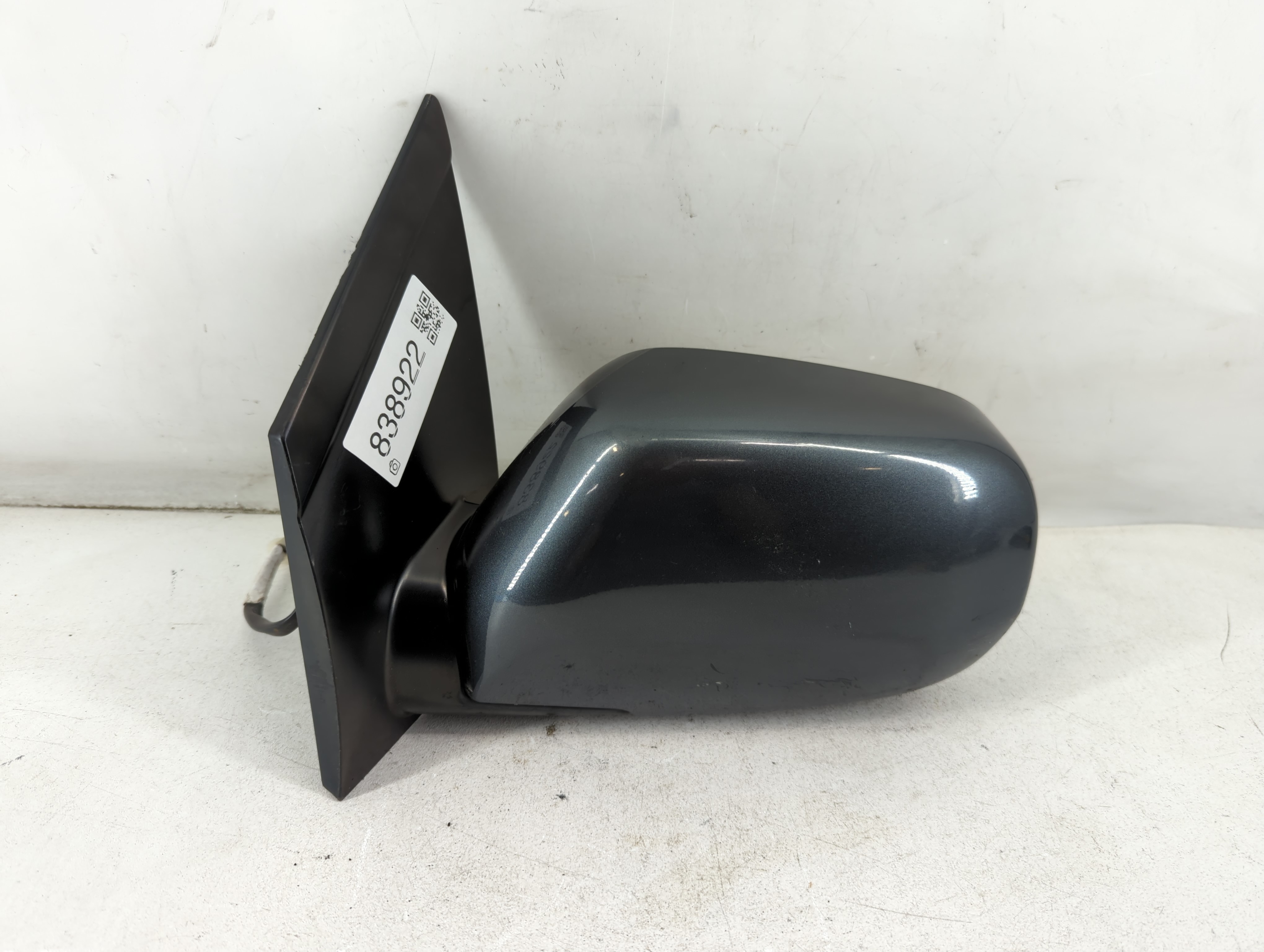 Picture of 1999-2004 Honda Odyssey Driver Left Side View Manual Door Mirror 838922
