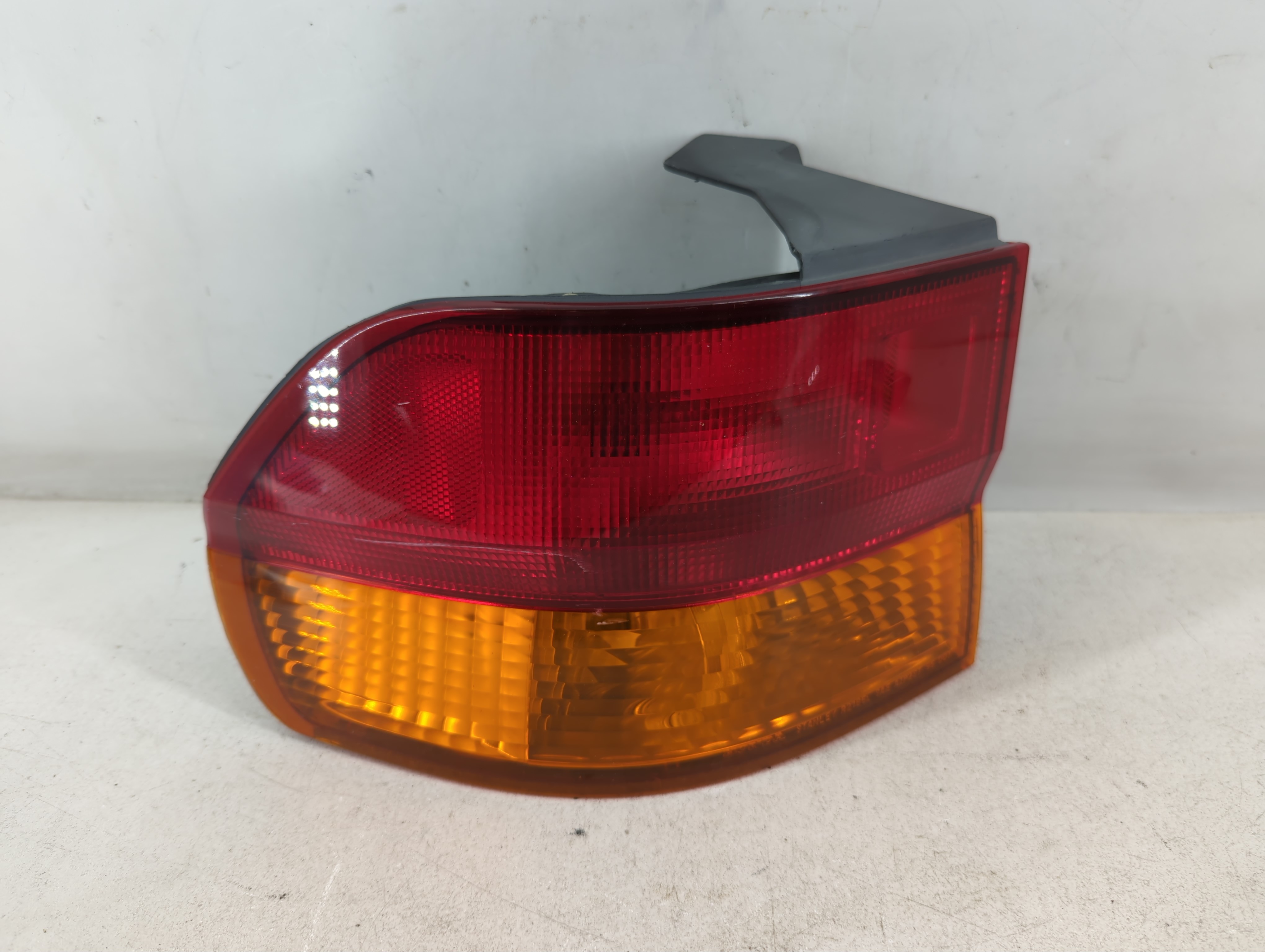 Picture of 2002-2004 Honda Odyssey Driver Left Side Tail Light Taillight Oem 838934