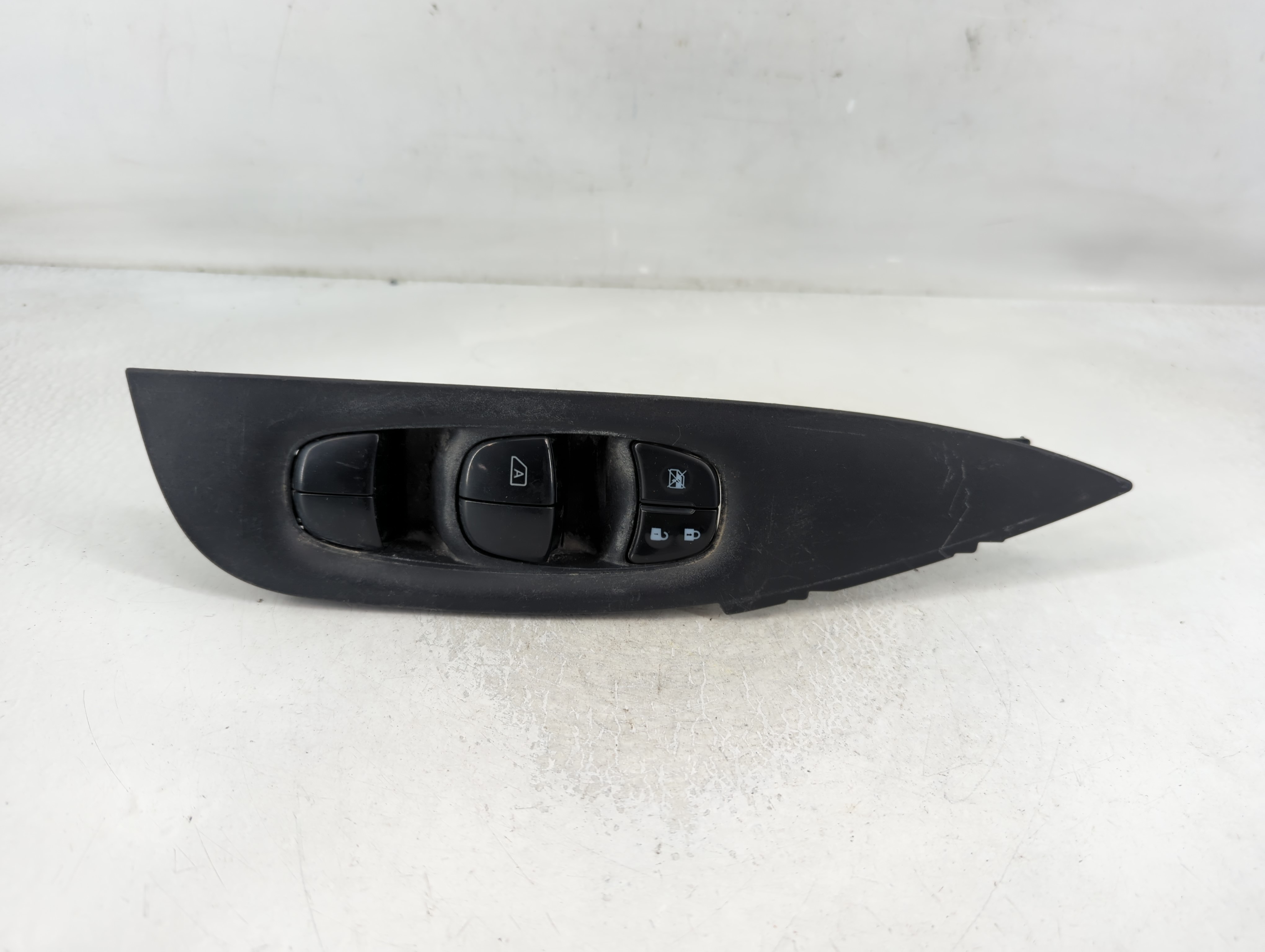 2016-2020 Nissan Rogue Driver Left Door Master Power Window Switch 839066 - Oemusedautoparts1.com