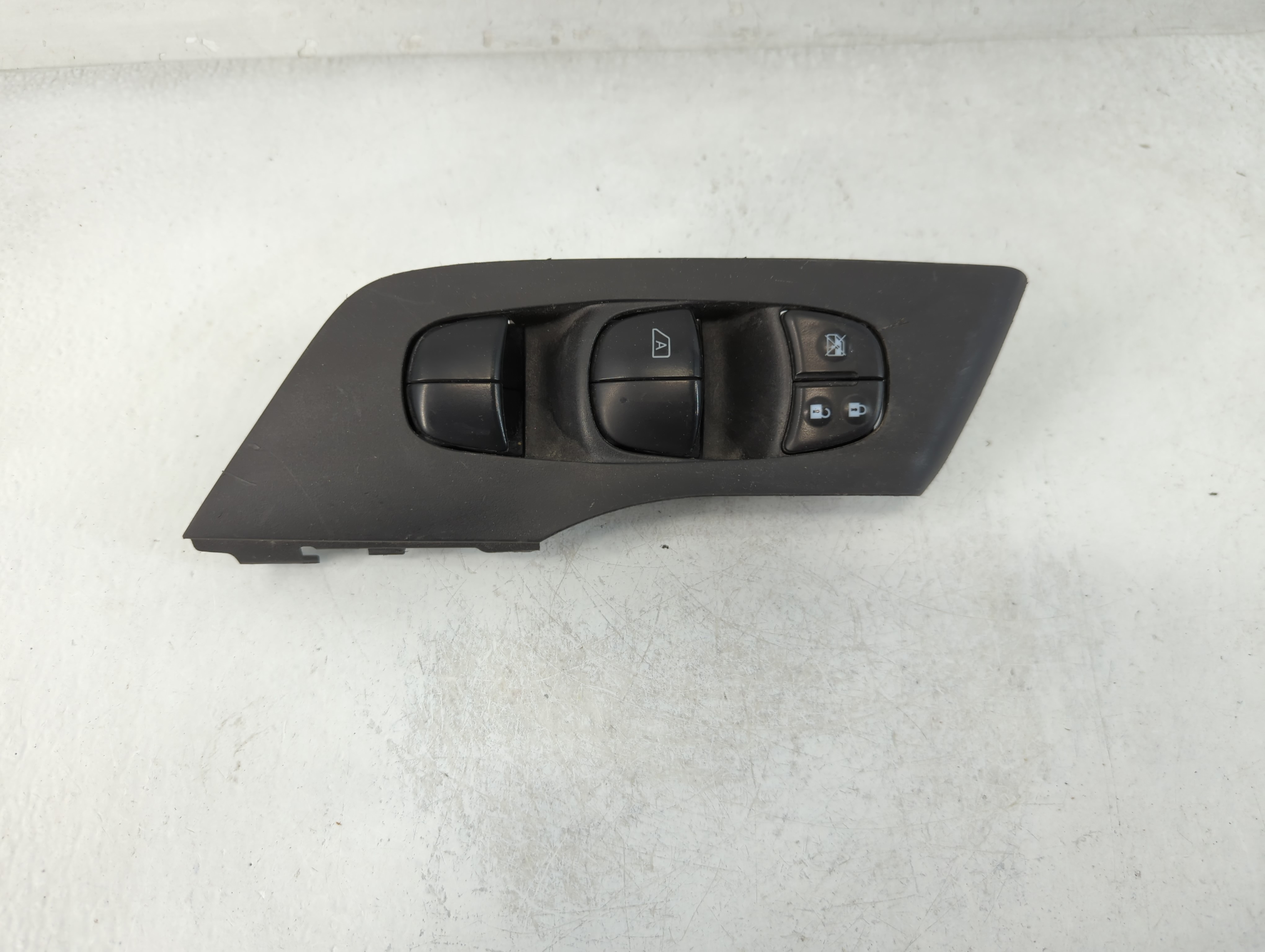 2013-2018 Nissan Altima Driver Left Door Master Power Window Switch 839090 - Oemusedautoparts1.com