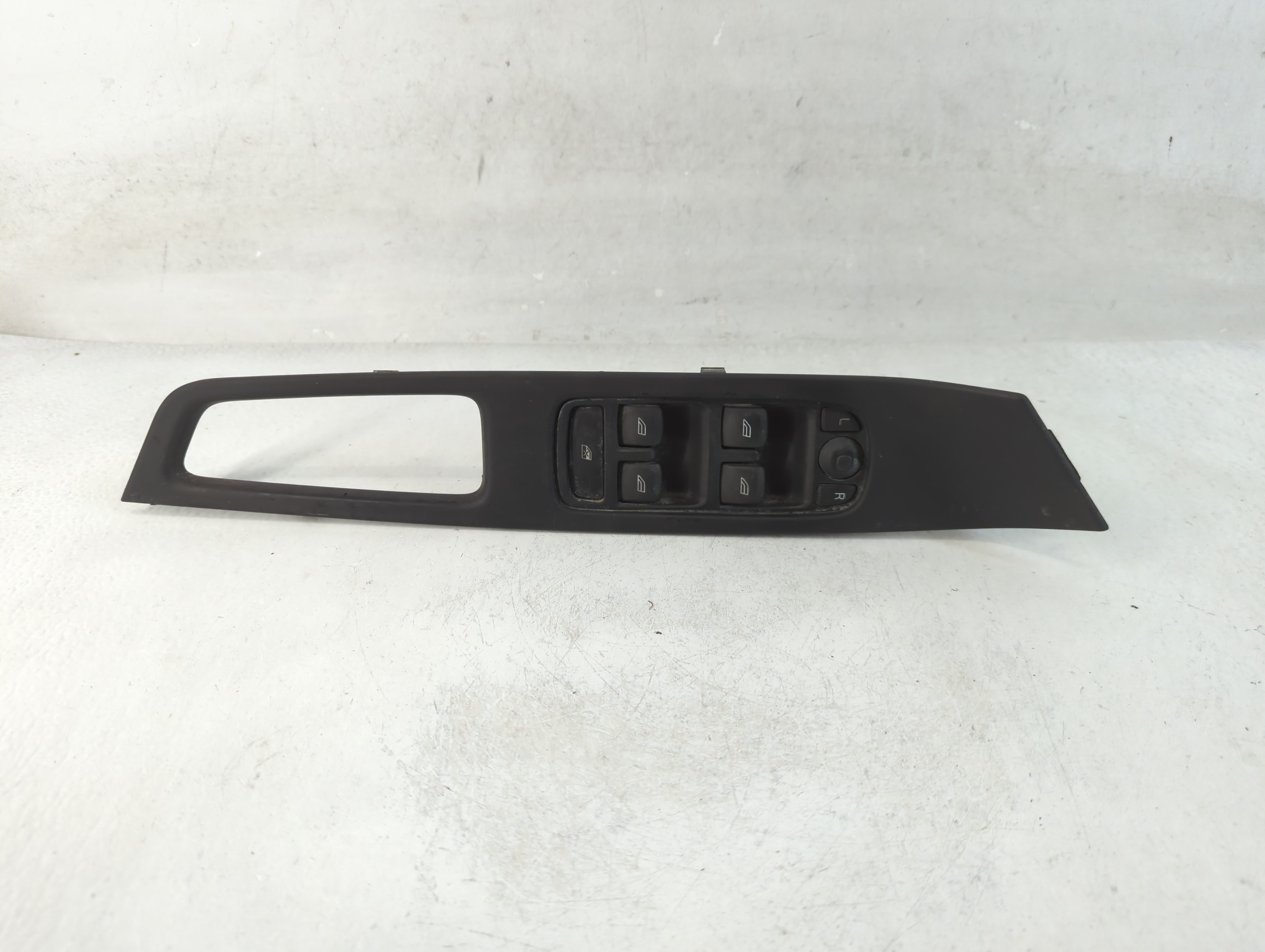2013-2013 Volvo V60 Driver Left Door Master Power Window Switch 839098 - Oemusedautoparts1.com