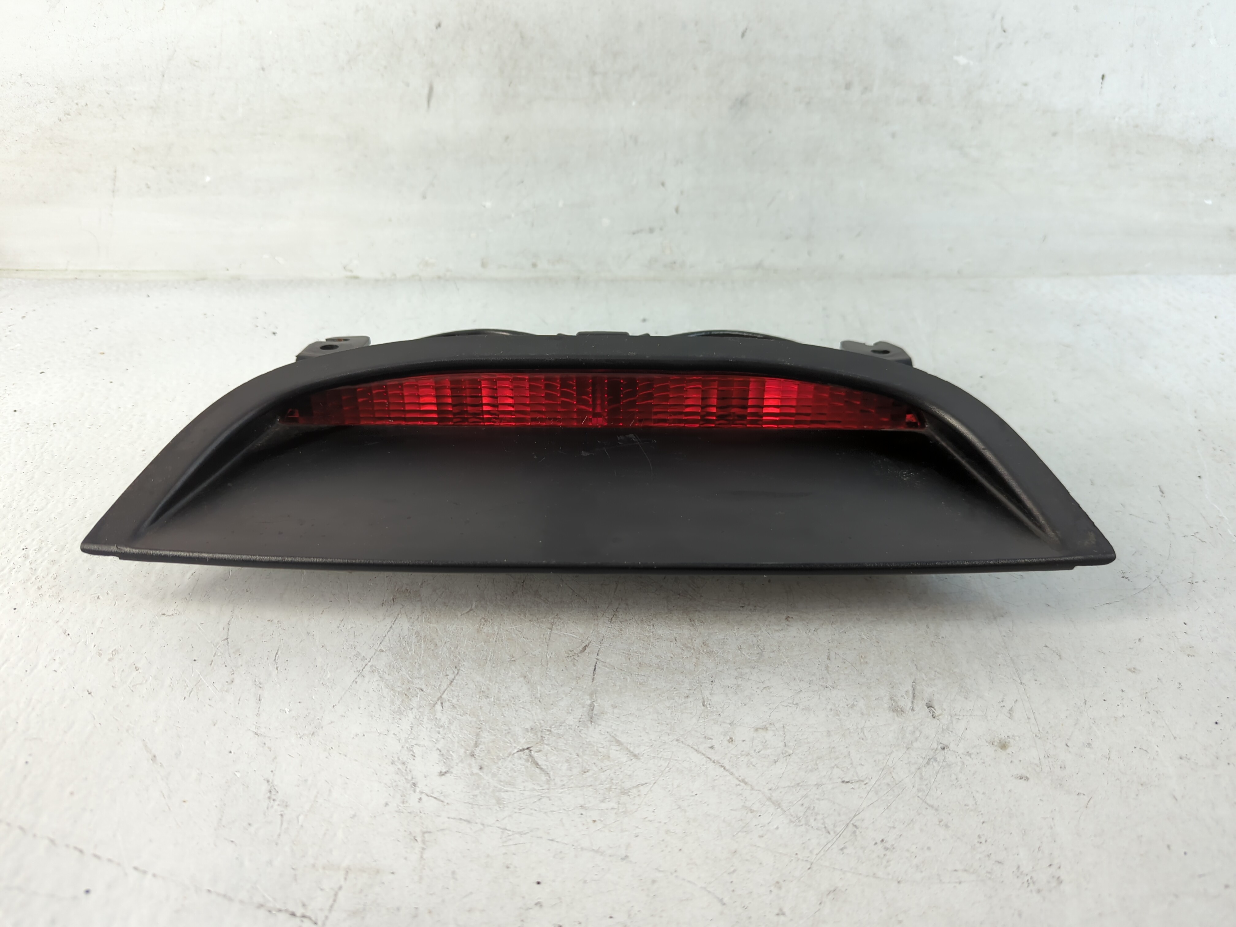 2000 Chrysler Concorde Third Brake Light Tail Light 839106 - Oemusedautoparts1.com