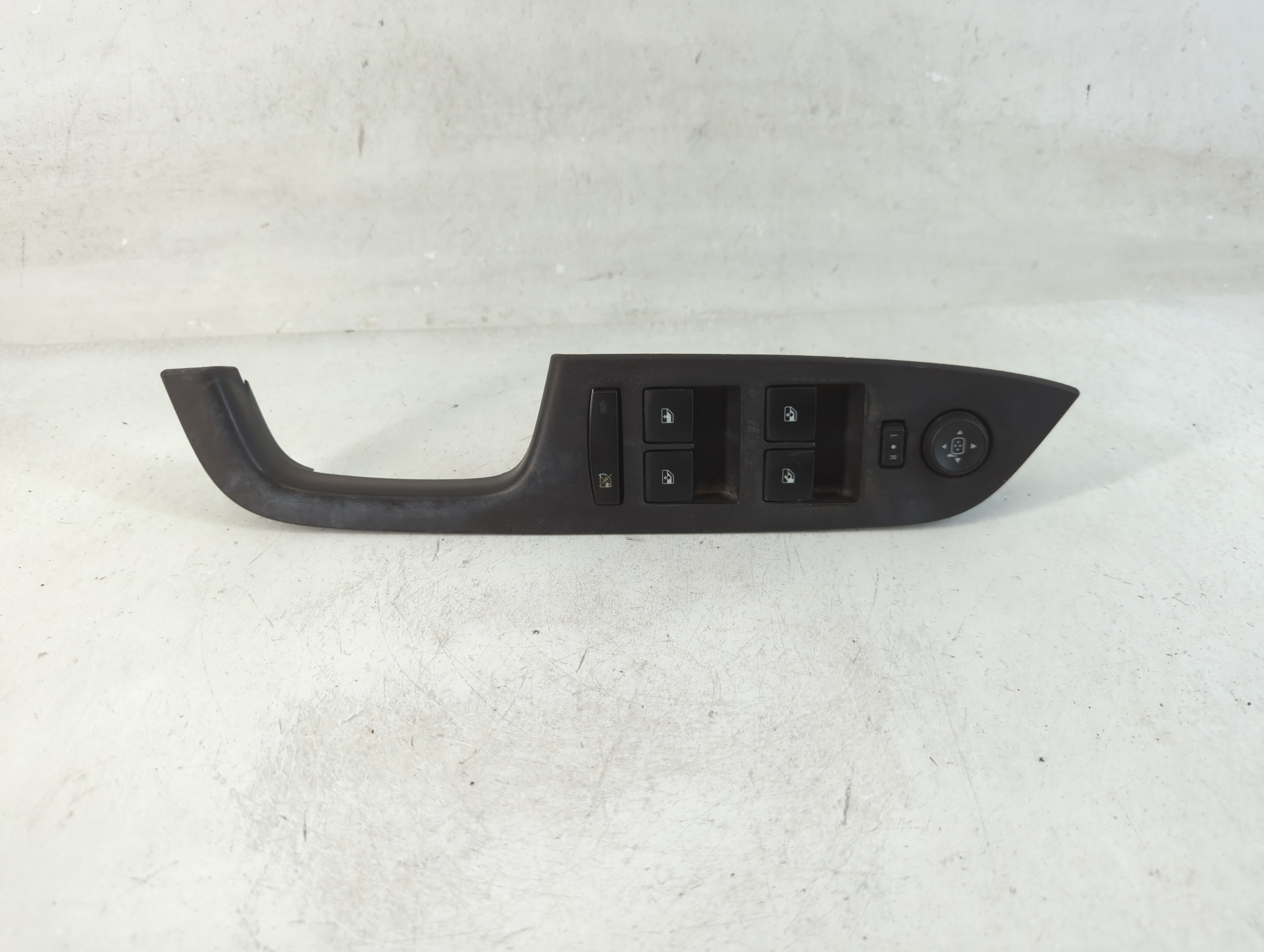 2010-2017 Chevrolet Equinox Driver Left Door Master Power Window Switch 839115 - Oemusedautoparts1.com