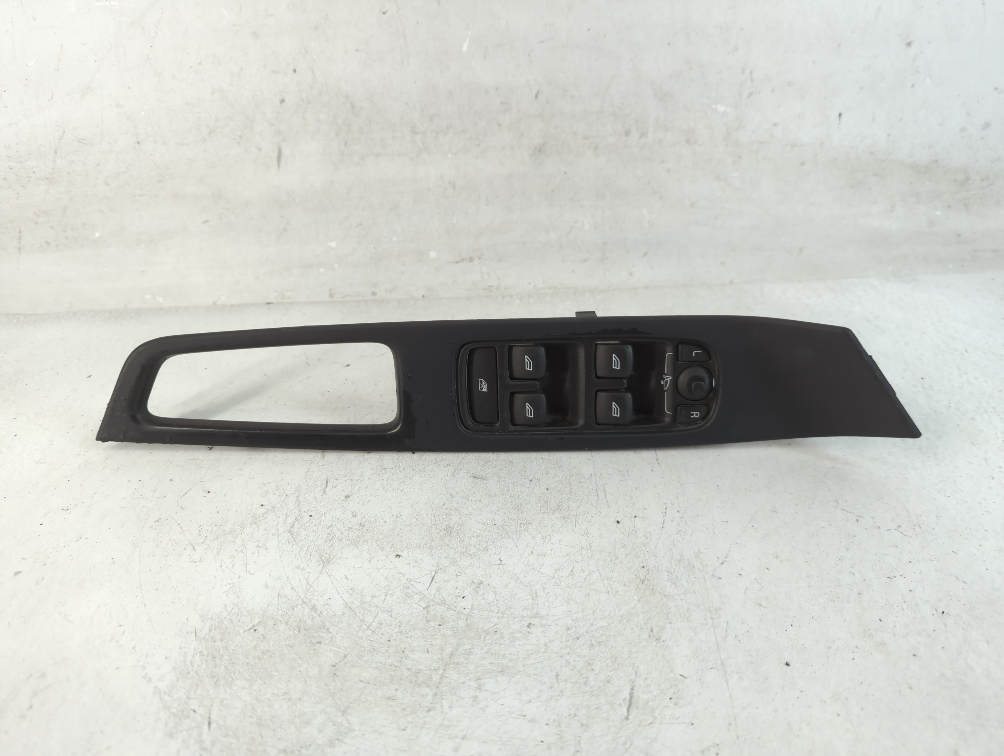 2013-2013 Volvo V60 Driver Left Door Master Power Window Switch 31334346 839121 - Oemusedautoparts1.com