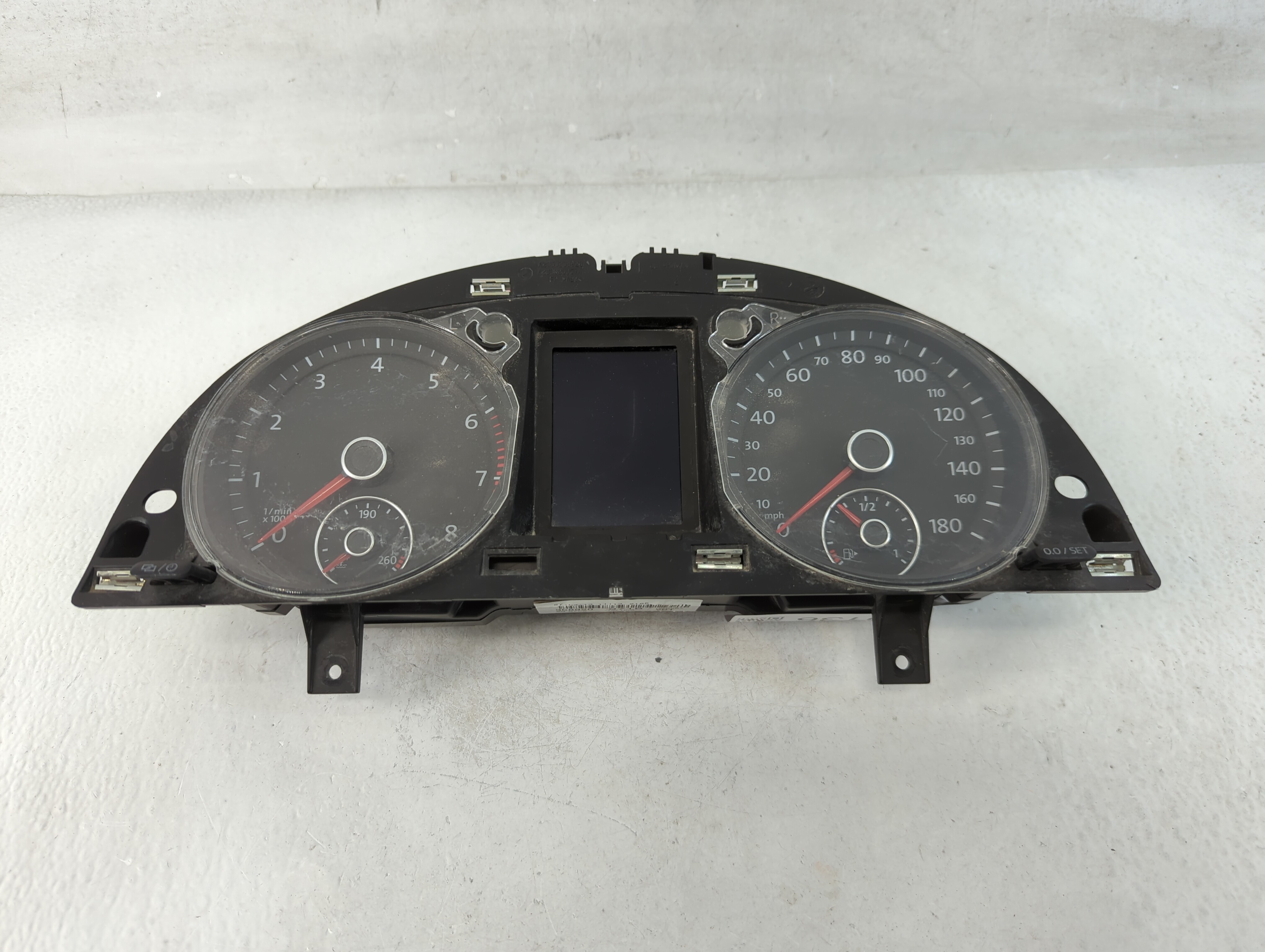Picture of 2013-2013 Volkswagen Cc Speedometer Instrument Cluster Gauges 3c8920 971b 839136