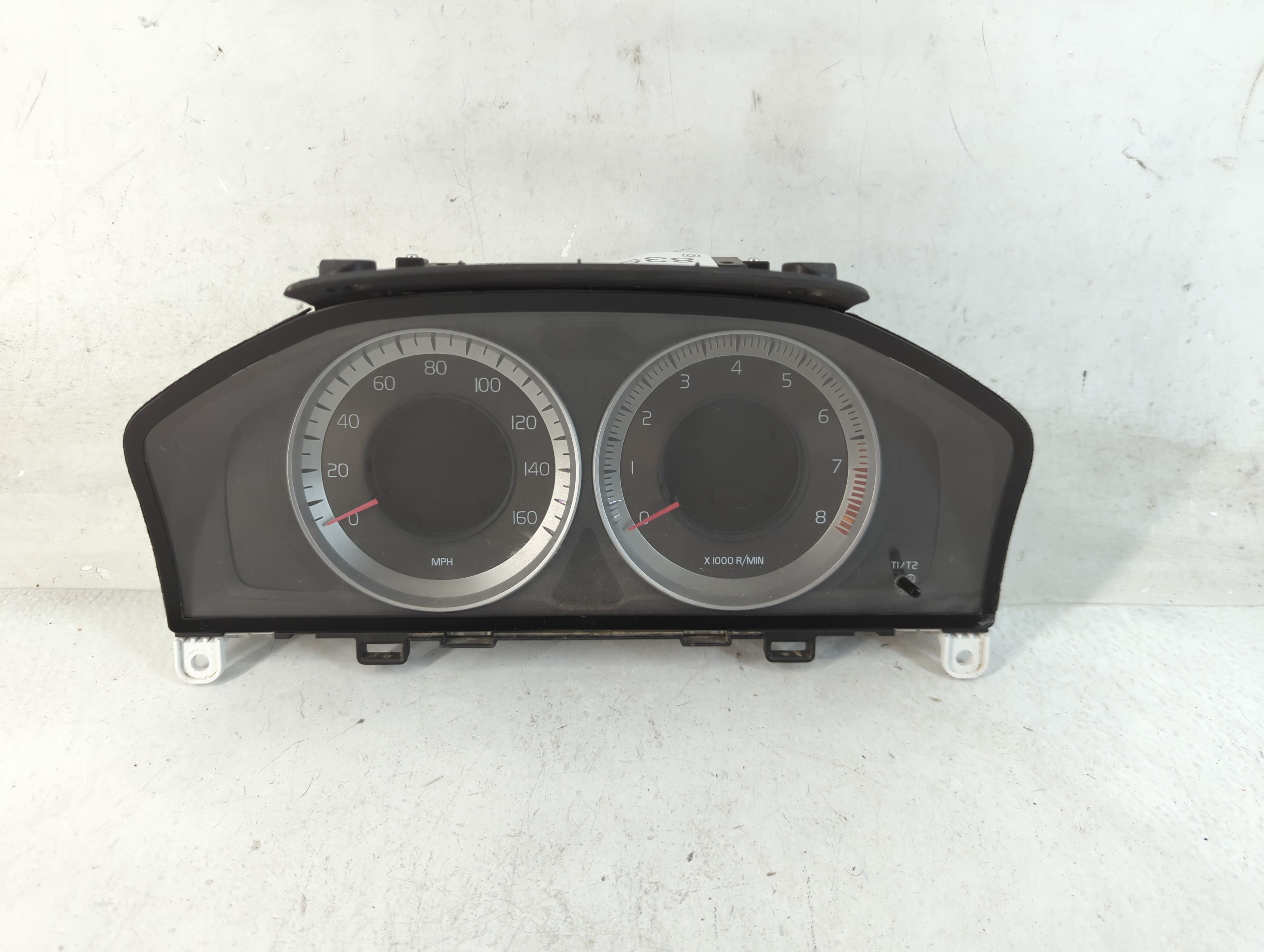 2013-2013 Volvo V60 Speedometer Instrument Cluster Gauges 69799-640u 839197 - Oemusedautoparts1.com