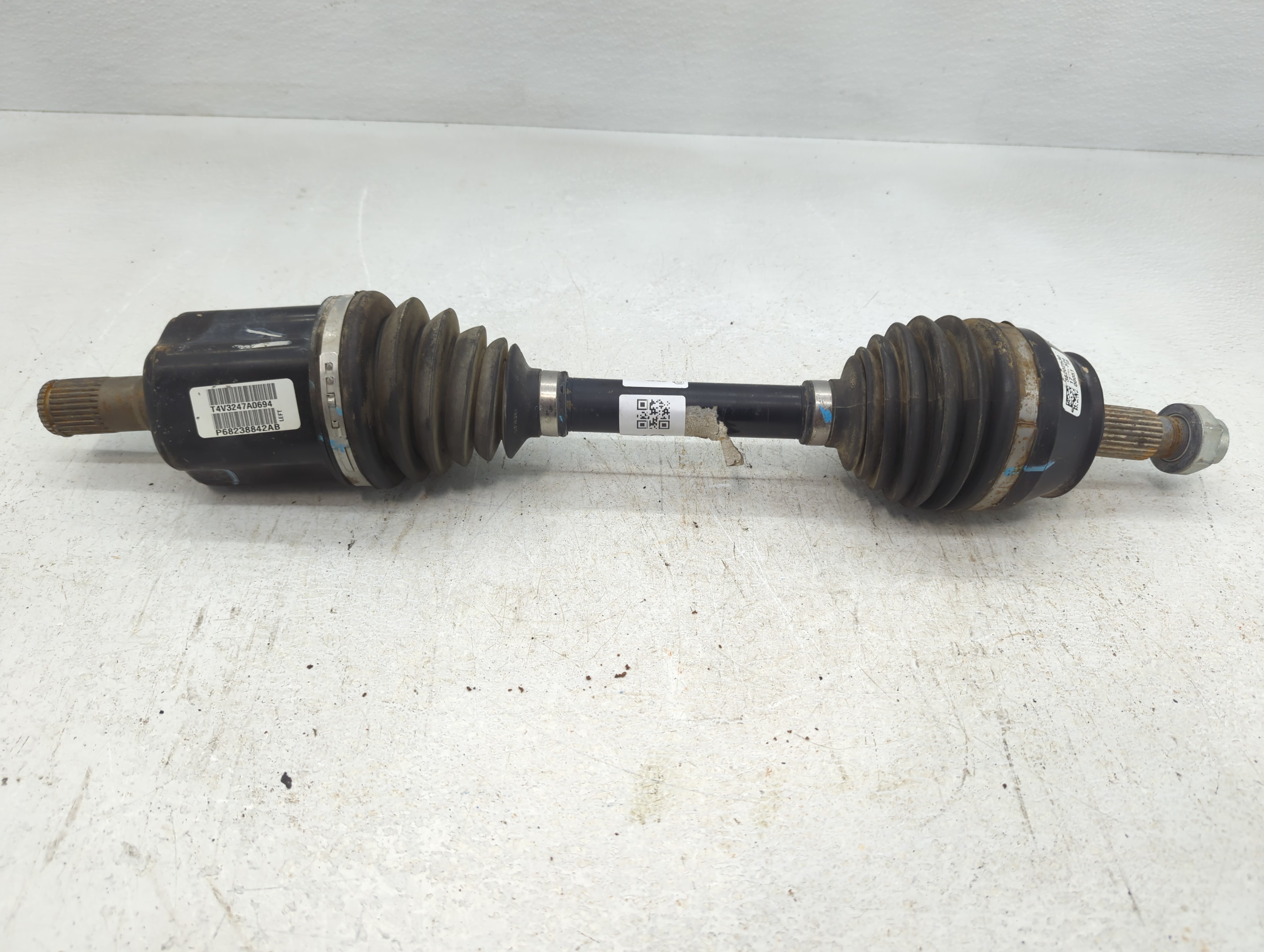 2014-2018 Jeep Cherokee Axle Shaft Front Driver Cv C/v 839266 - Oemusedautoparts1.com
