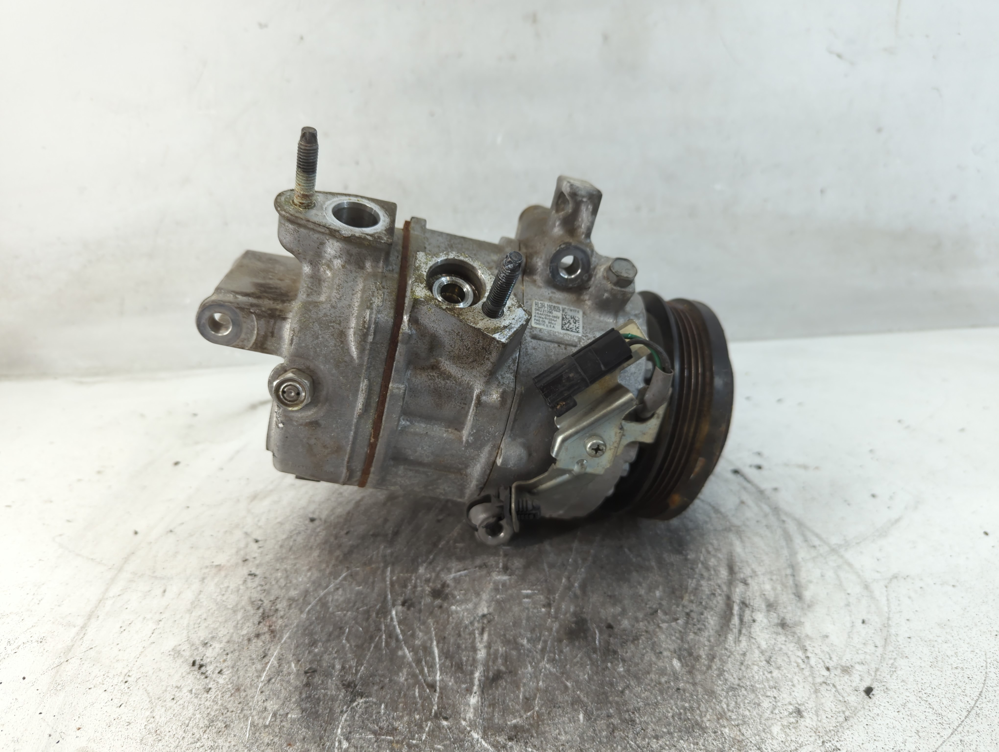 2017-2020 Ford F-150 Air Conditioning A/c Ac Compressor Oem 839595 - Oemusedautoparts1.com