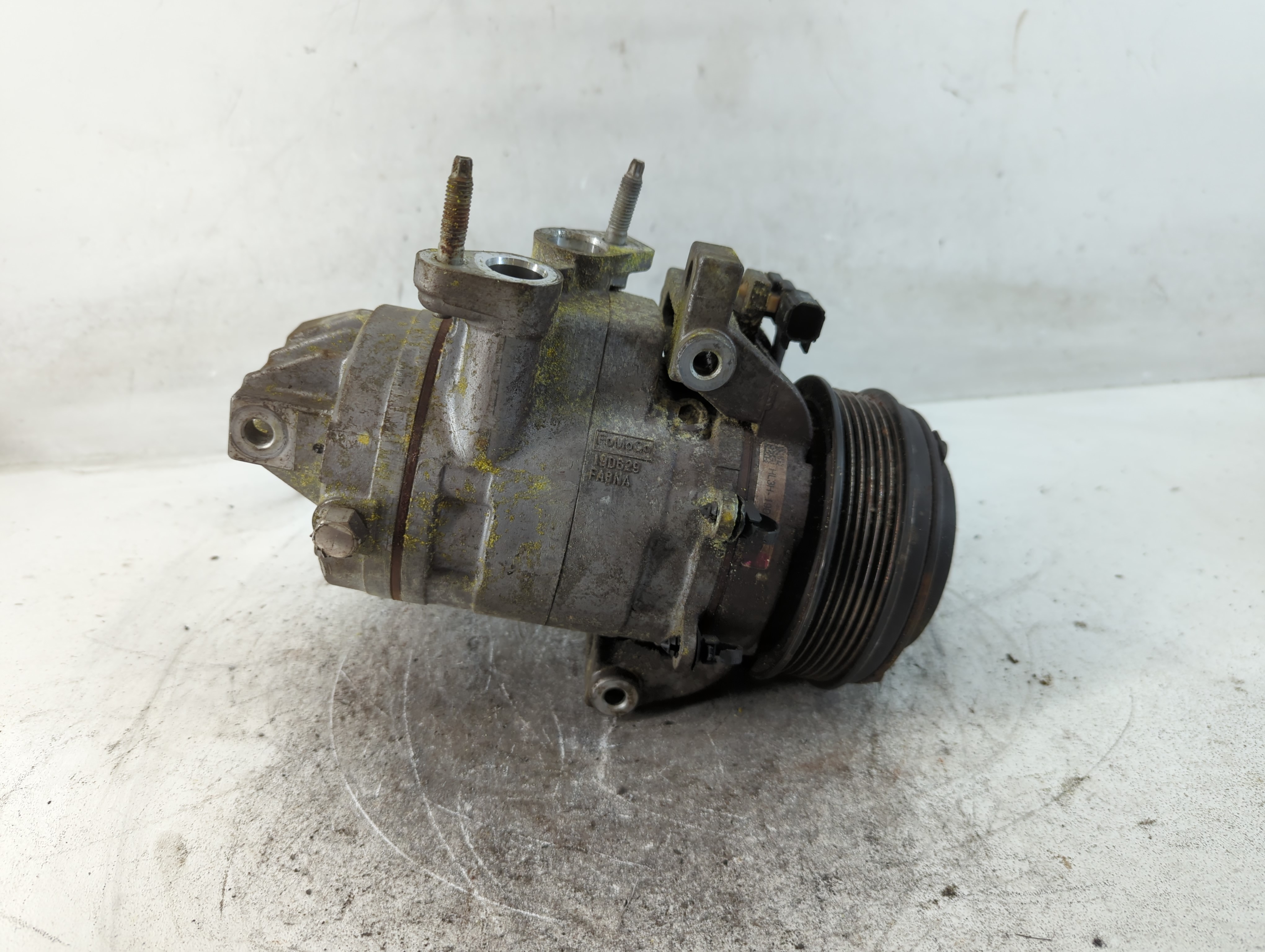 2017-2017 Ford F-150 Air Conditioning A/c Ac Compressor Oem 839648 - Oemusedautoparts1.com