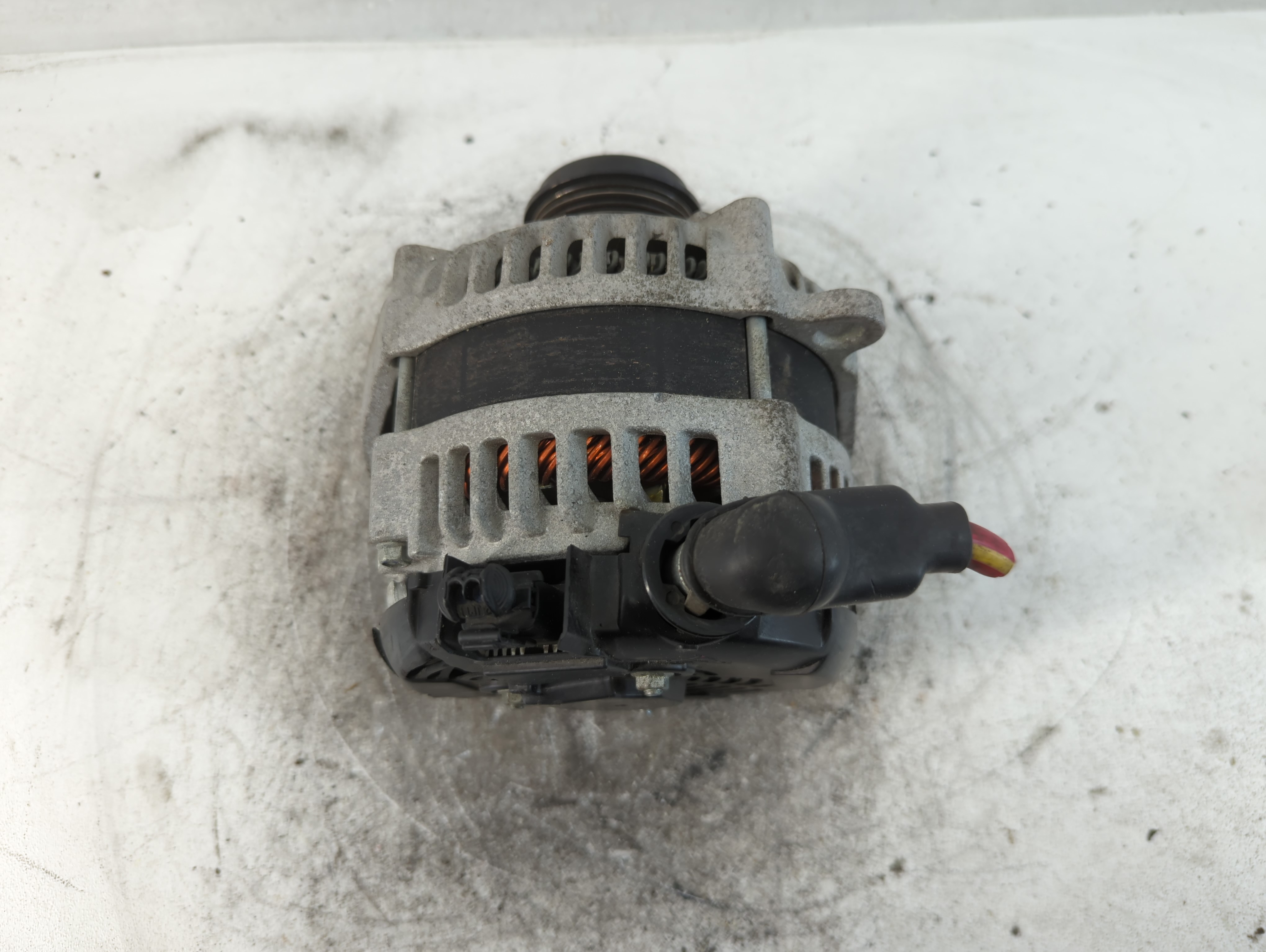 2015 Cadillac Escalade Alternator Generator Charging Assembly Engine Oem 839775 - Oemusedautoparts1.com