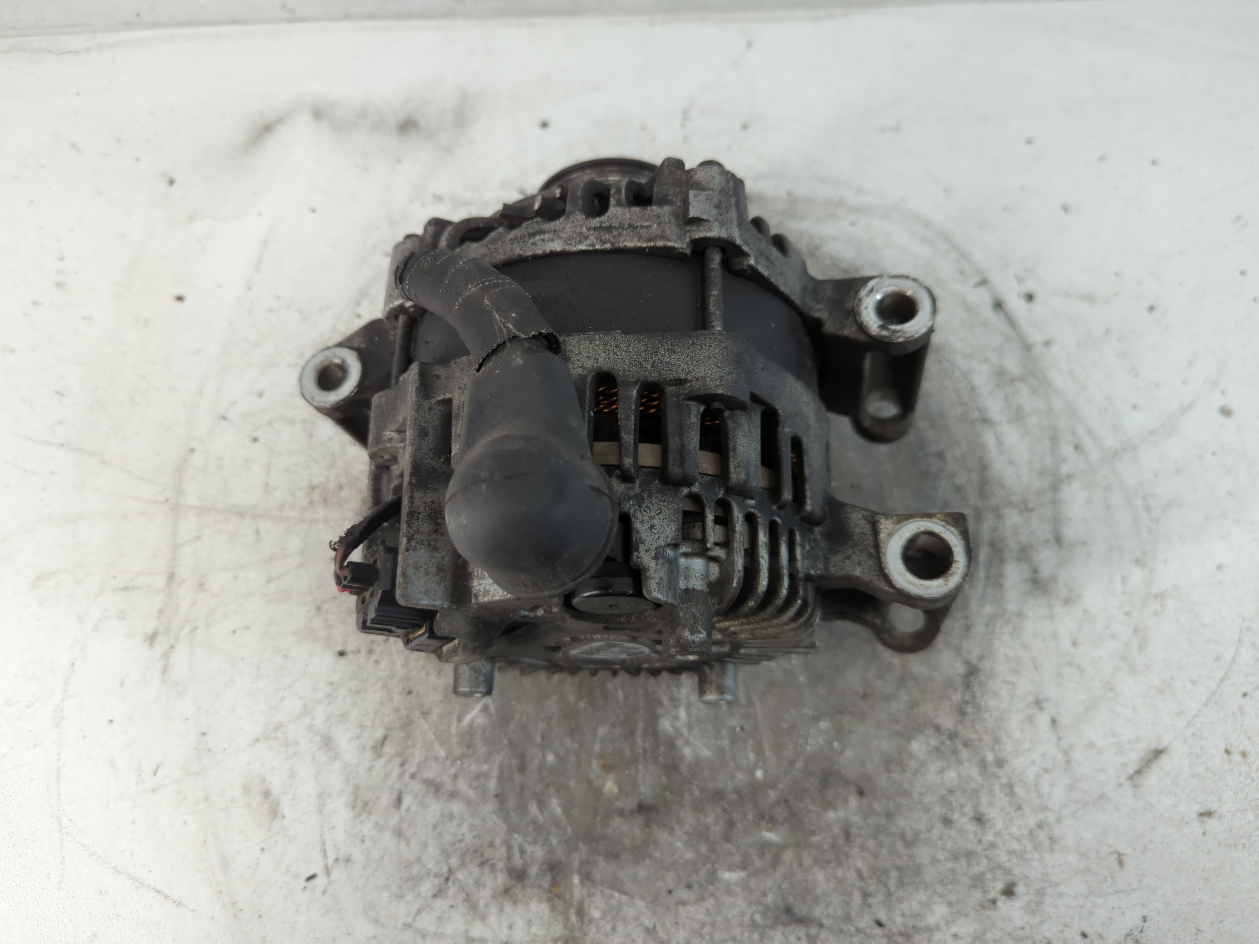 Picture of 2009 Mercury Mariner Alternator Generator Charging Assembly Engine Oem 839812
