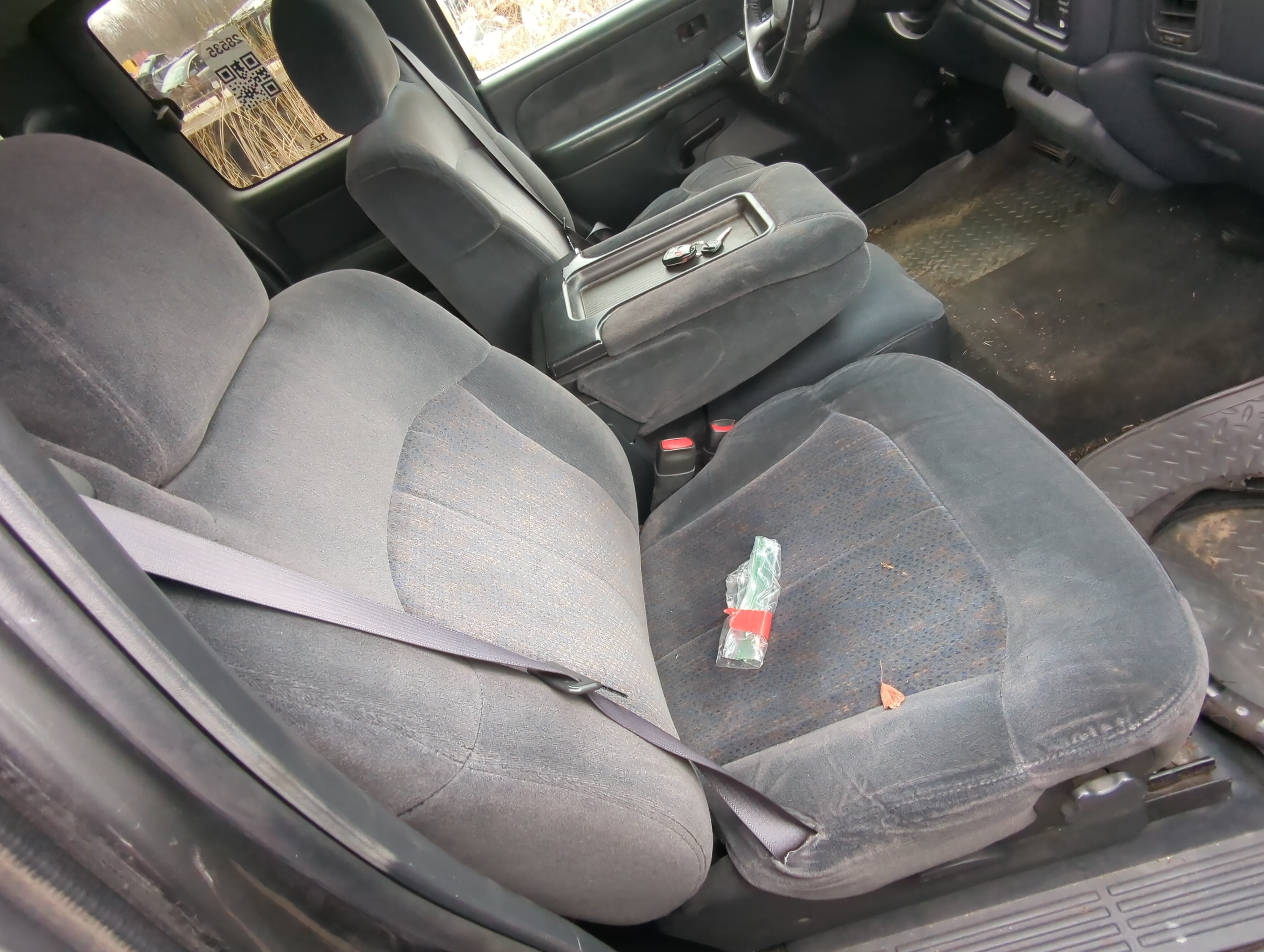 Picture of 2000 Chevrolet Silverado 1500 Pickup Passenger Front Seat Oem 839976