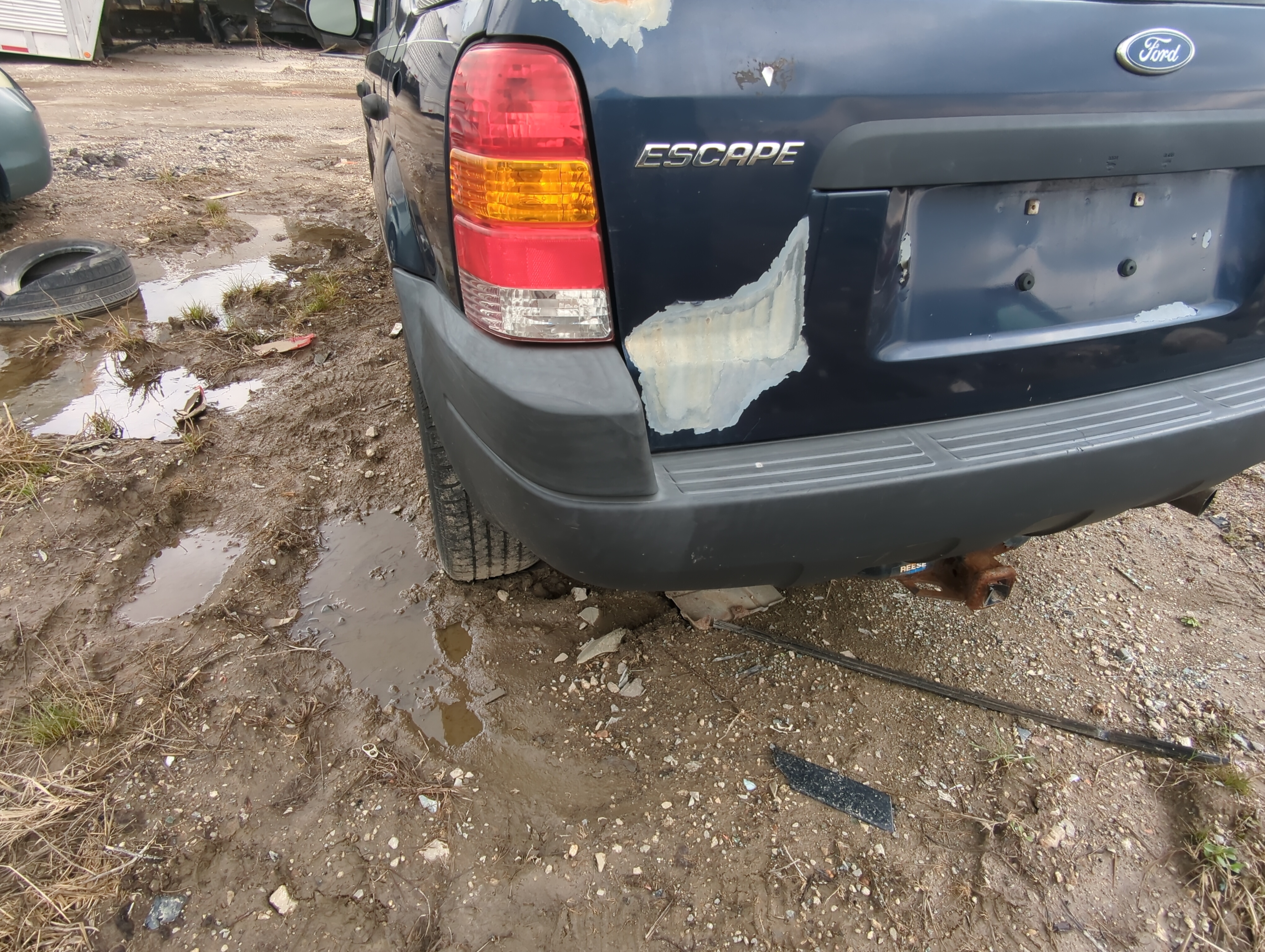 Picture of 2001-2004 Ford Escape Rear Bumper Assembly Oem 840056