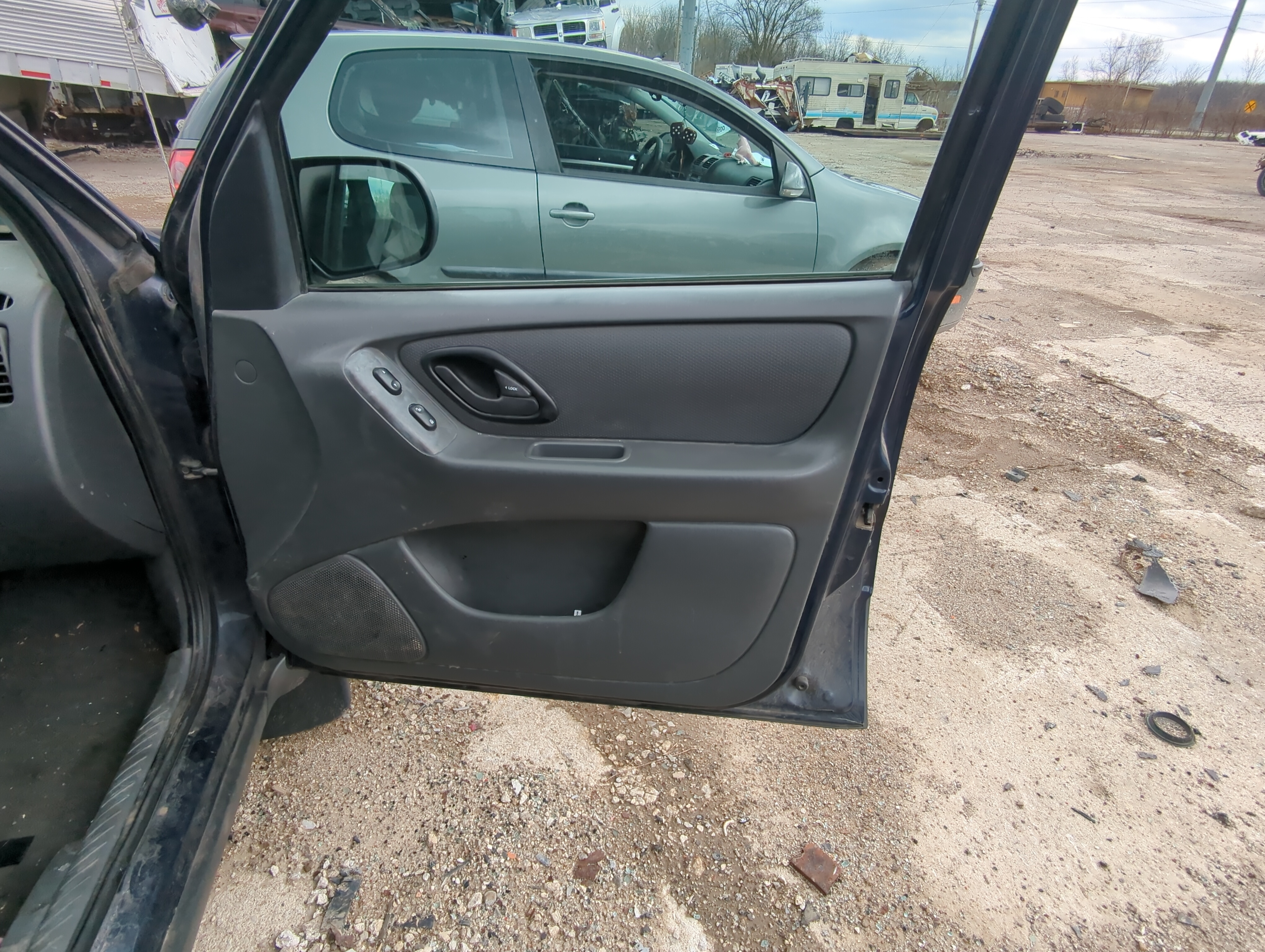 Picture of 2003 Ford Escape Front Right Passenger Interior Door Panel Trim 840103