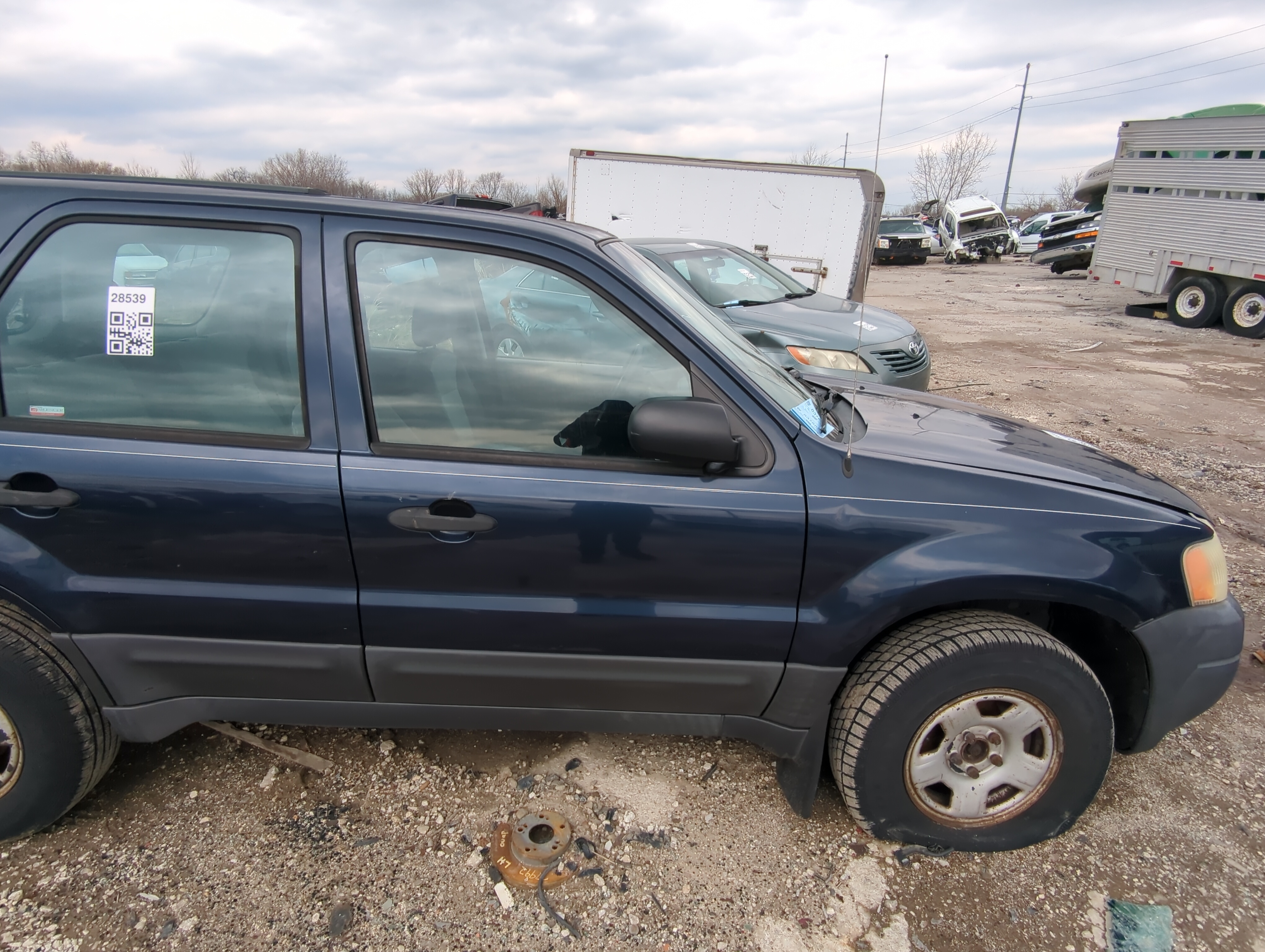 Picture of 2001-2004 Ford Escape Passenger Front Door Oem 840137