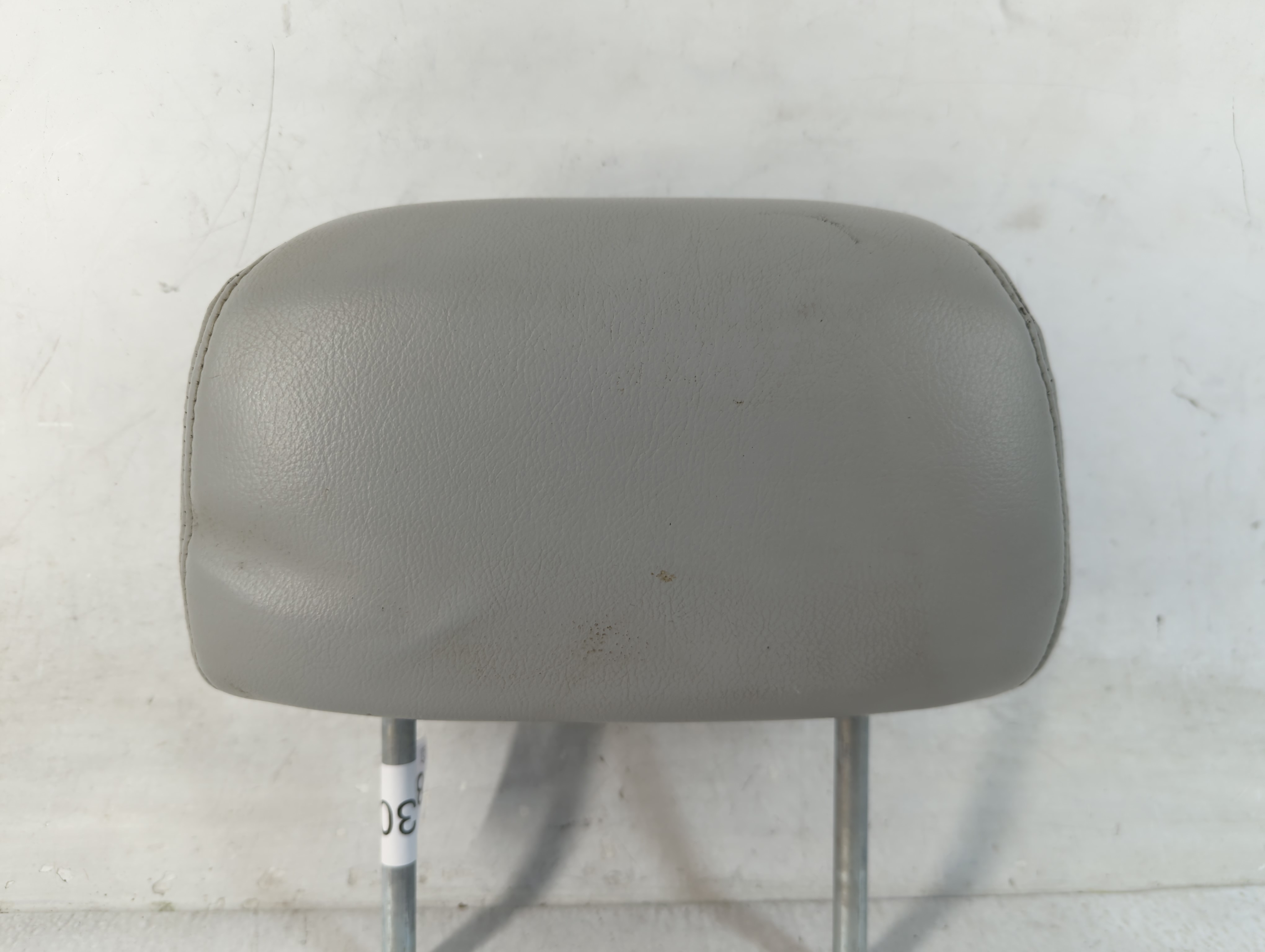 2005-2006 Chevrolet Trailblazer Ext Headrest Head Rest Rear Seat 840304 - Oemusedautoparts1.com