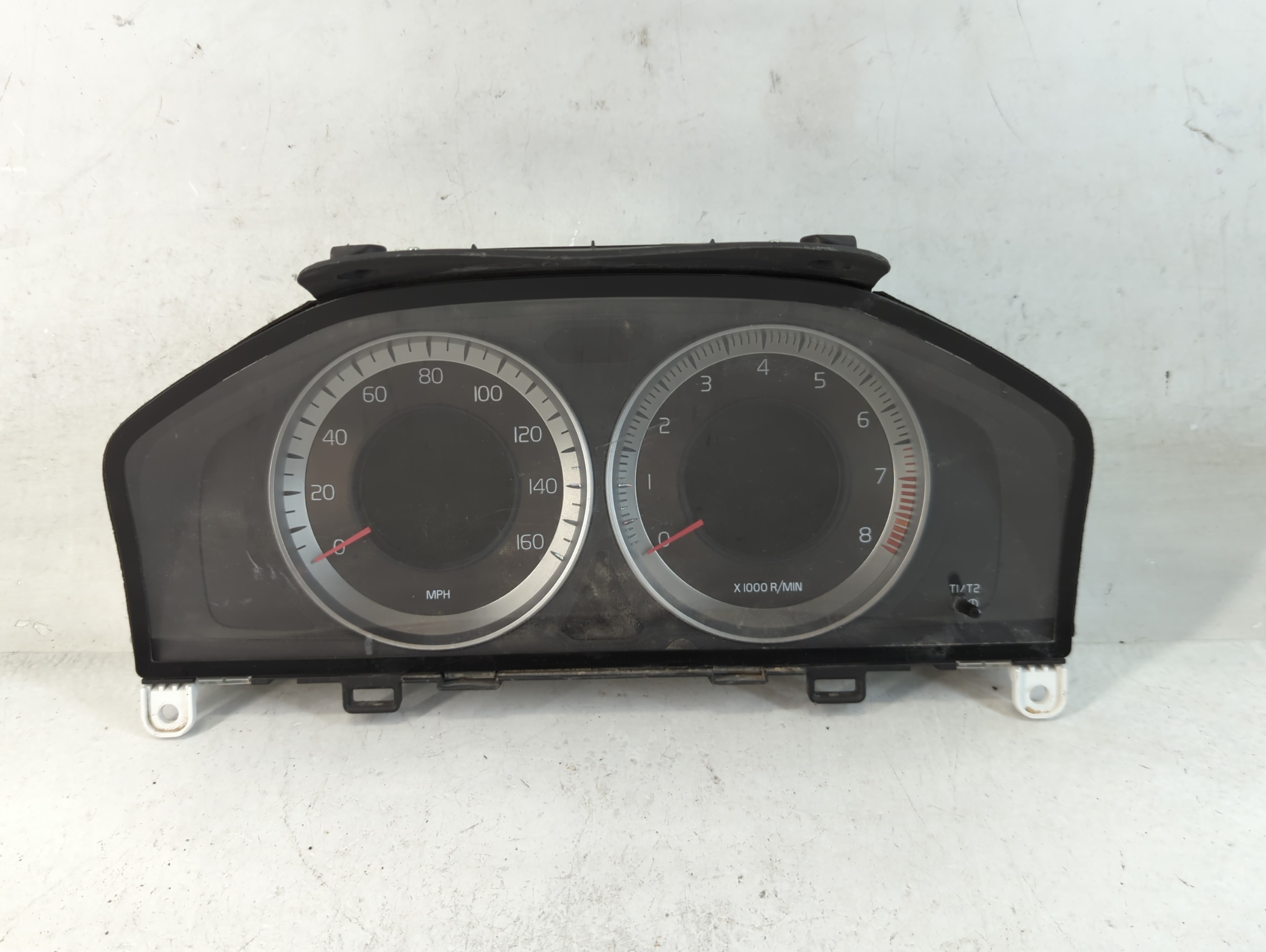 2013-2013 Volvo V60 Speedometer Instrument Cluster Gauges 69799-640u 840326 - Oemusedautoparts1.com