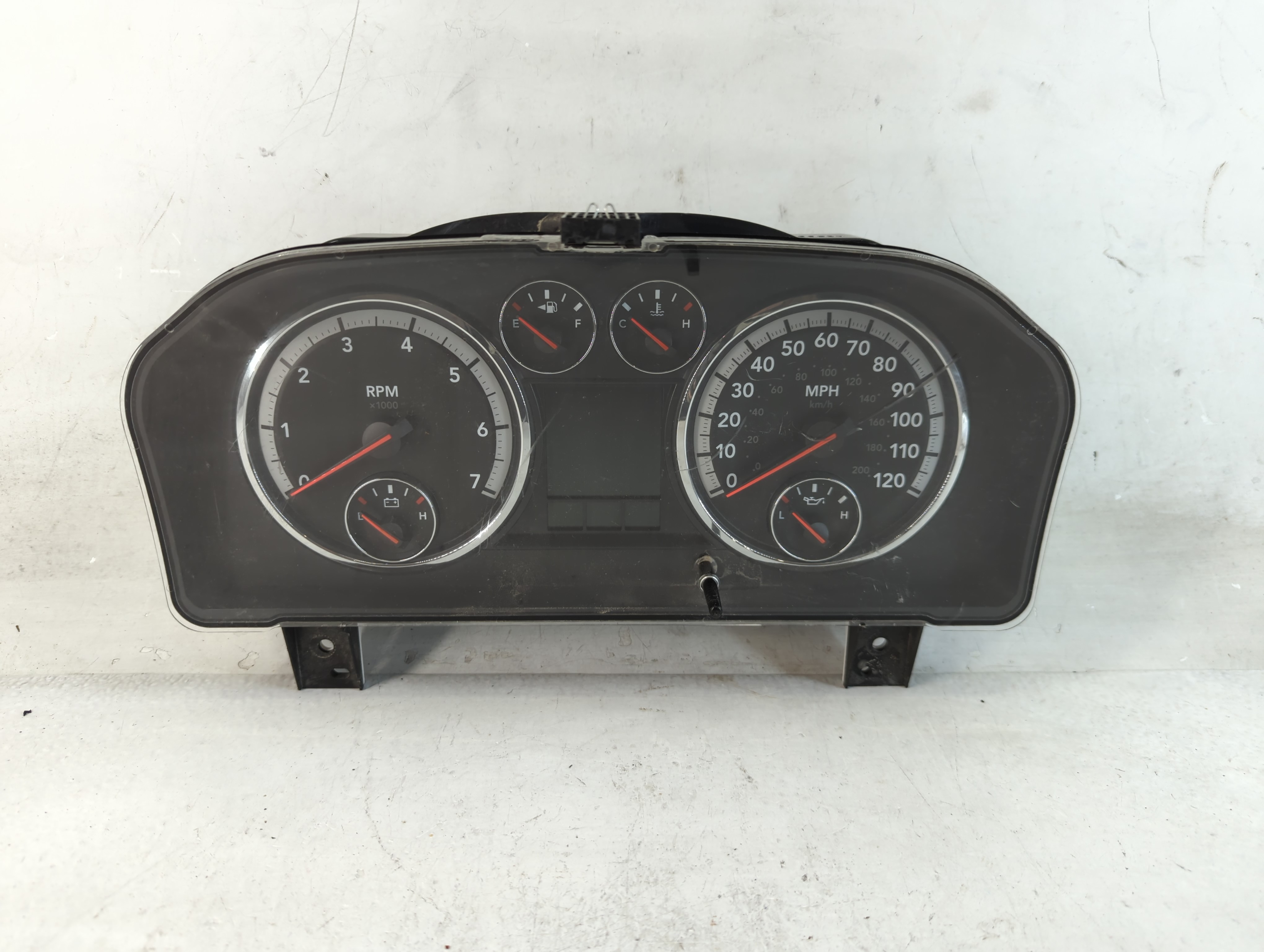 Picture of Dodge Ram 1500 Speedometer Instrument Cluster Gauges P5646558ac 840334