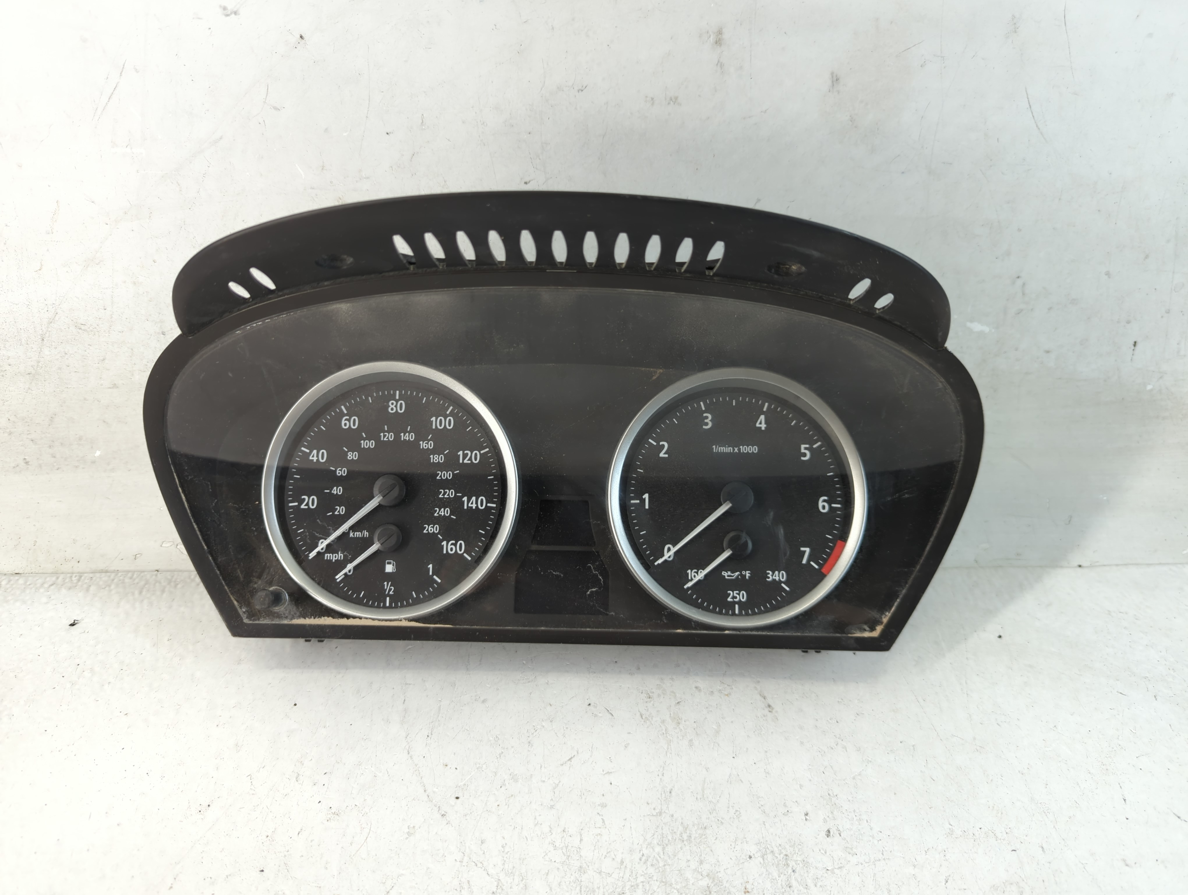 Picture of 2006-2007 Bmw 650i Speedometer Instrument Cluster Gauges 6211 9 135 265 840501