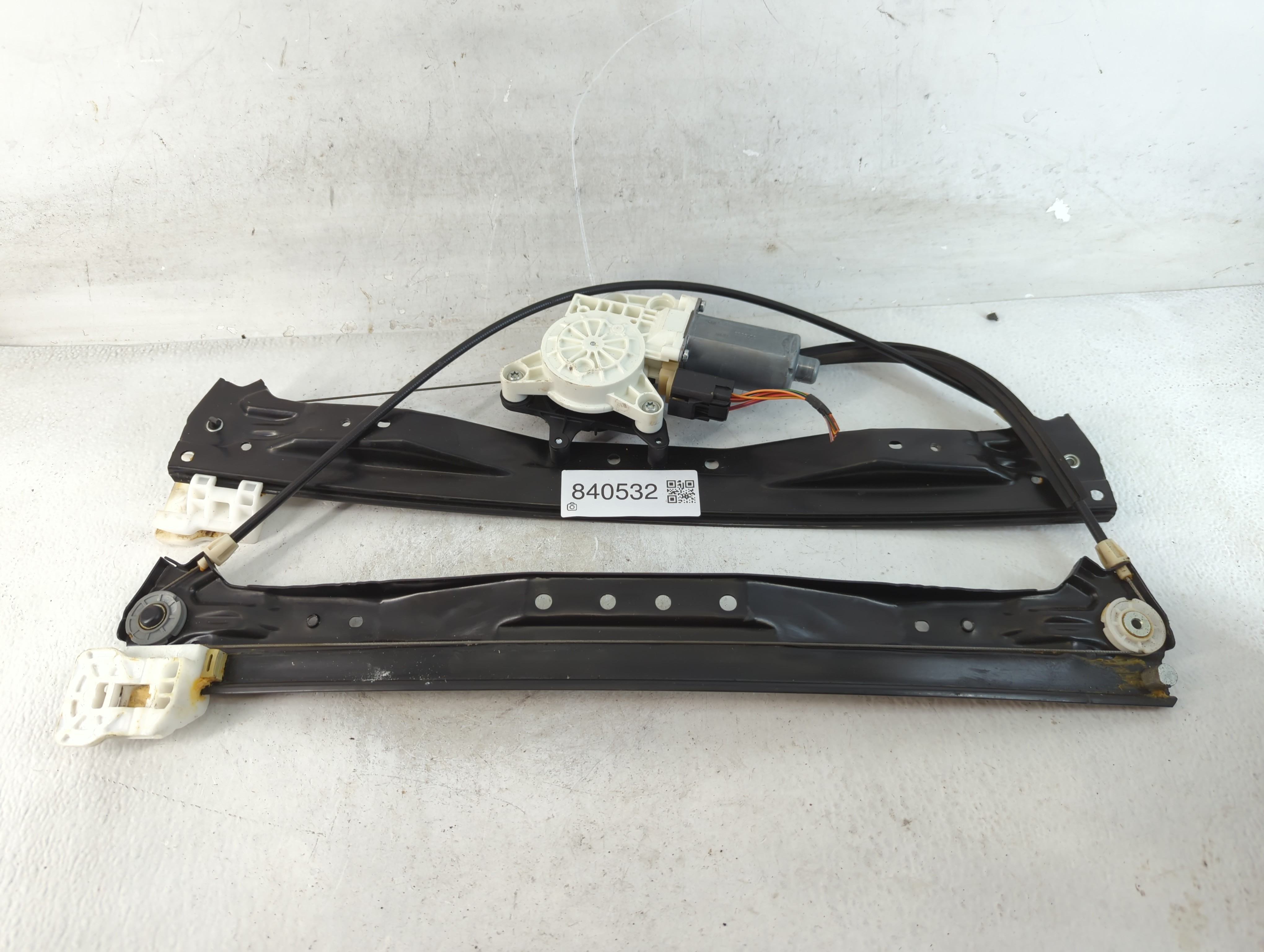2008-2016 Chrysler Town & Country Window Regulator Passenger Front 840532 - Oemusedautoparts1.com