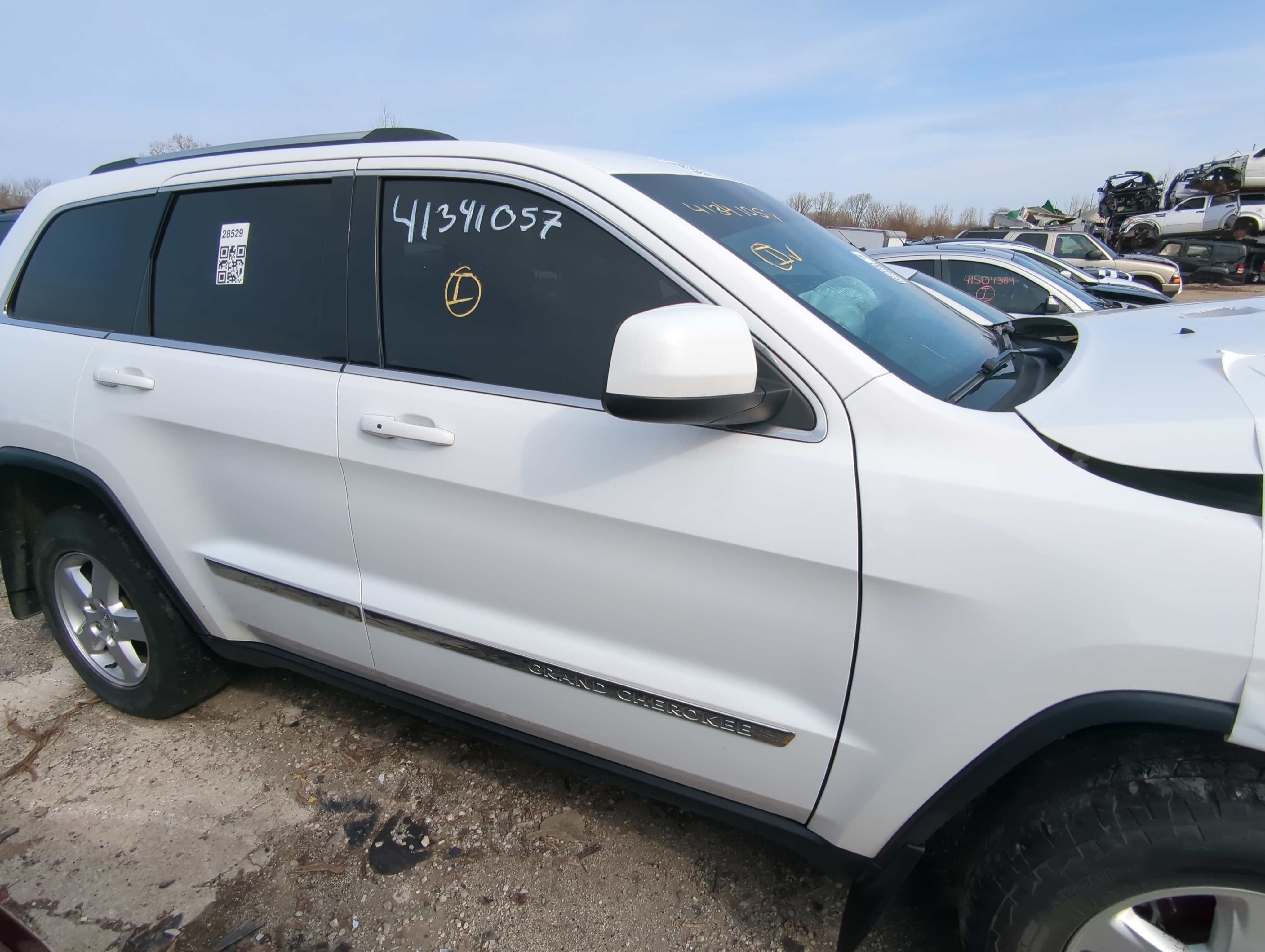 2011-2022 Jeep Grand Cherokee Passenger Front Door Oem 840729 - Oemusedautoparts1.com