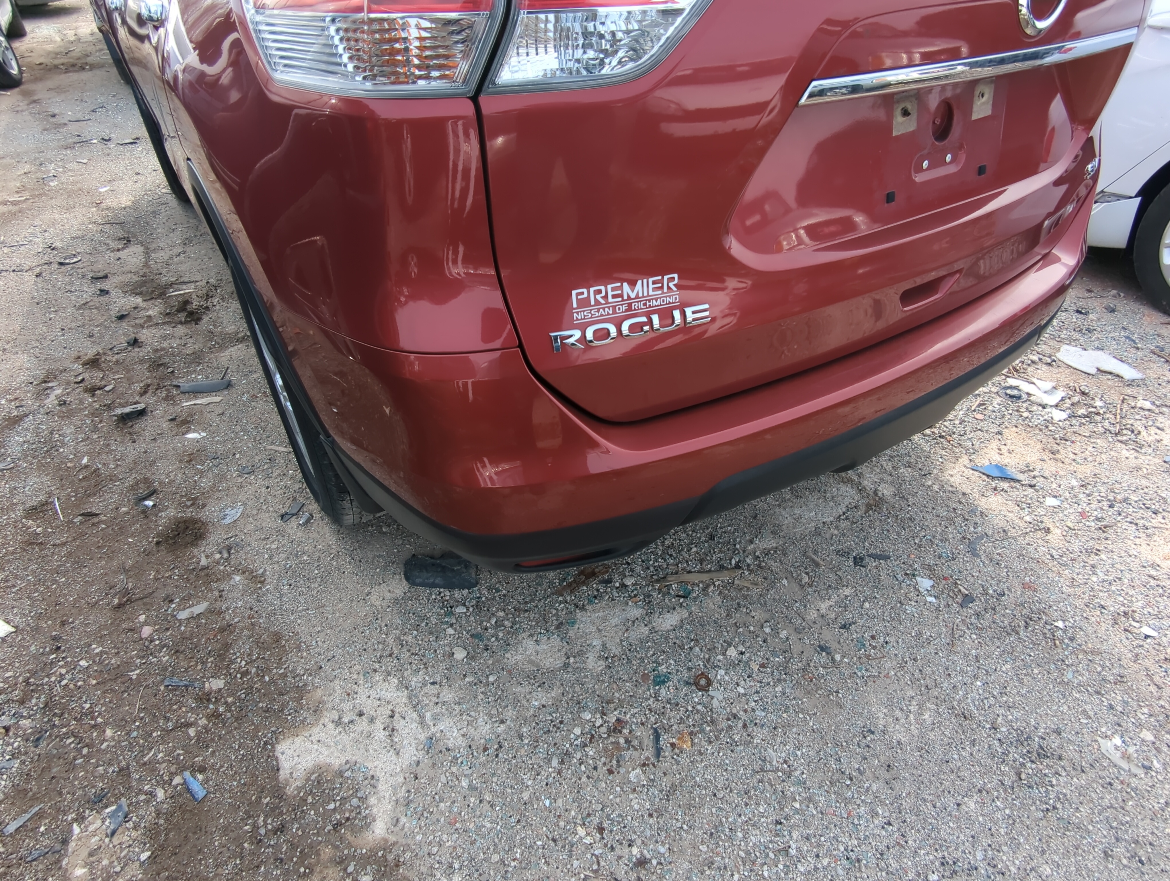 2015-2016 Nissan Rogue Rear Bumper Assembly Oem 840929 - Oemusedautoparts1.com