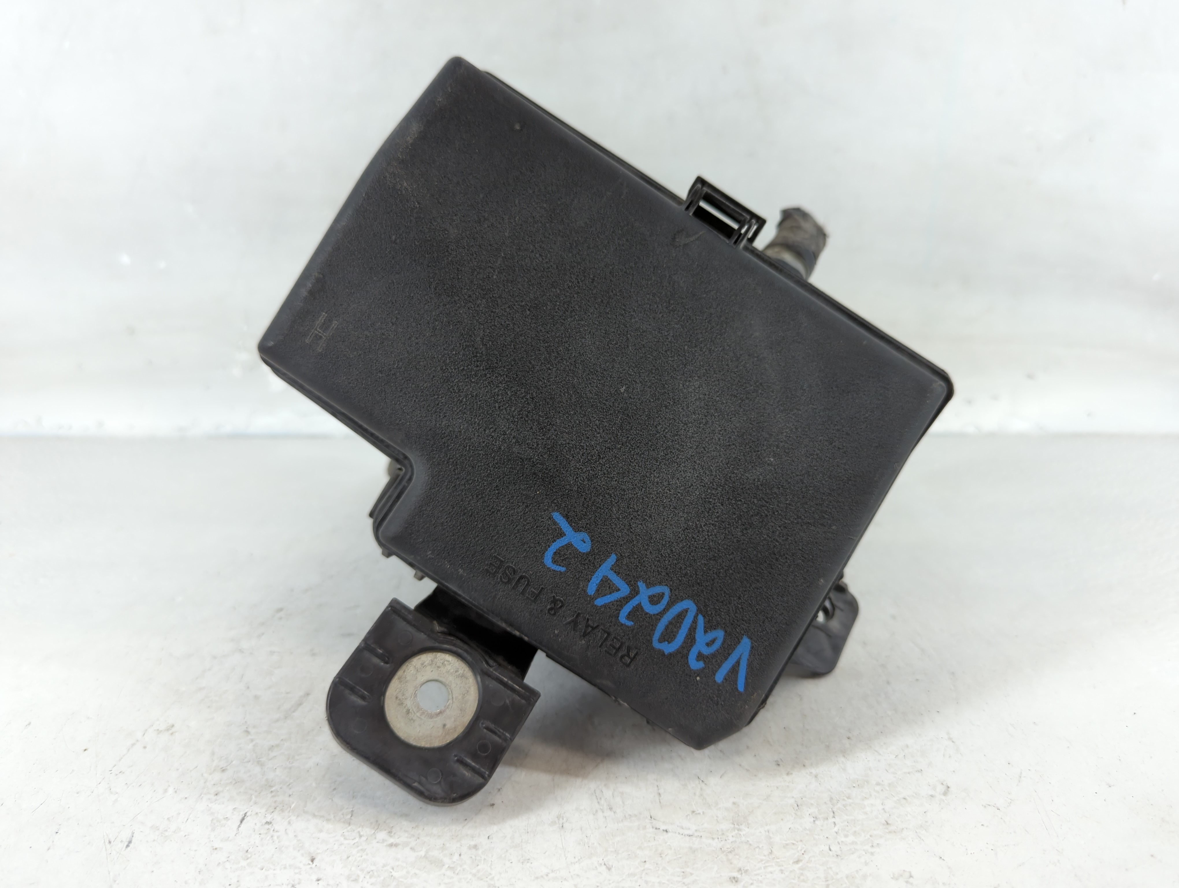 2013-2019 Toyota Prius C Fusebox Fuse Box Relay Module 82662-52740 841180 - Oemusedautoparts1.com