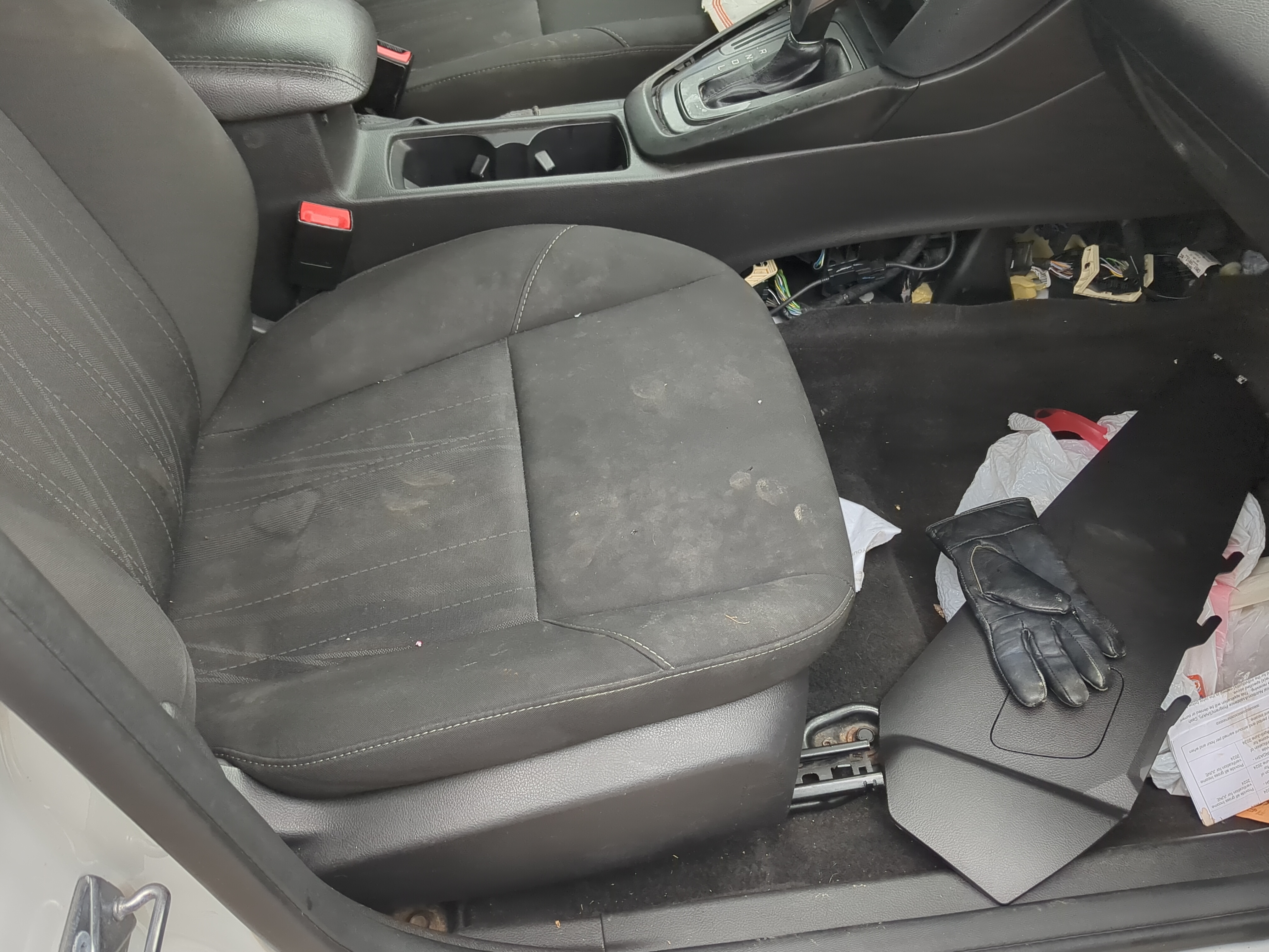 2015-2018 Ford Focus Passenger Front Seat Oem 841514 - Oemusedautoparts1.com