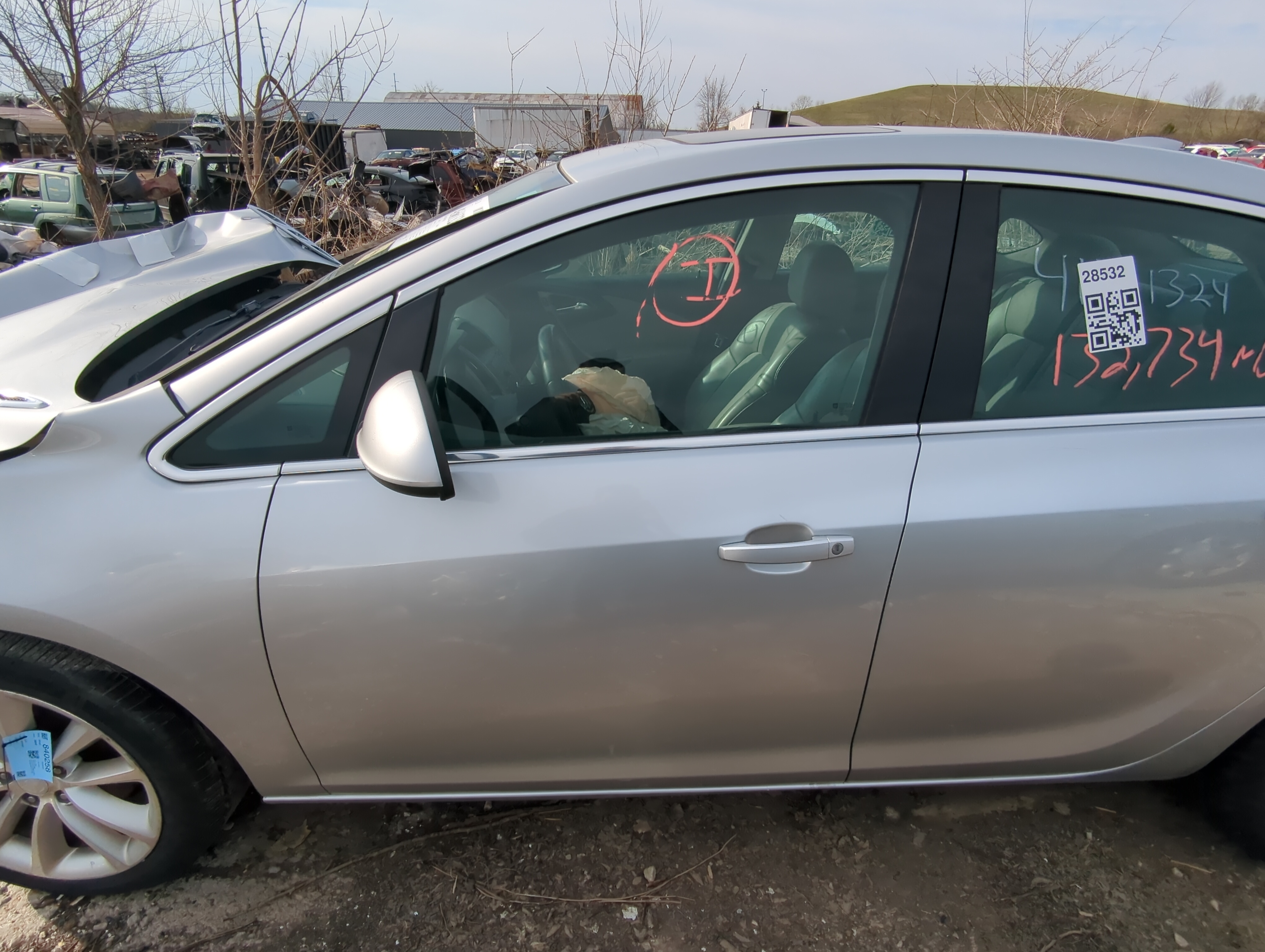 Picture of 2012-2017 Buick Verano Driver Front Door Oem 841565