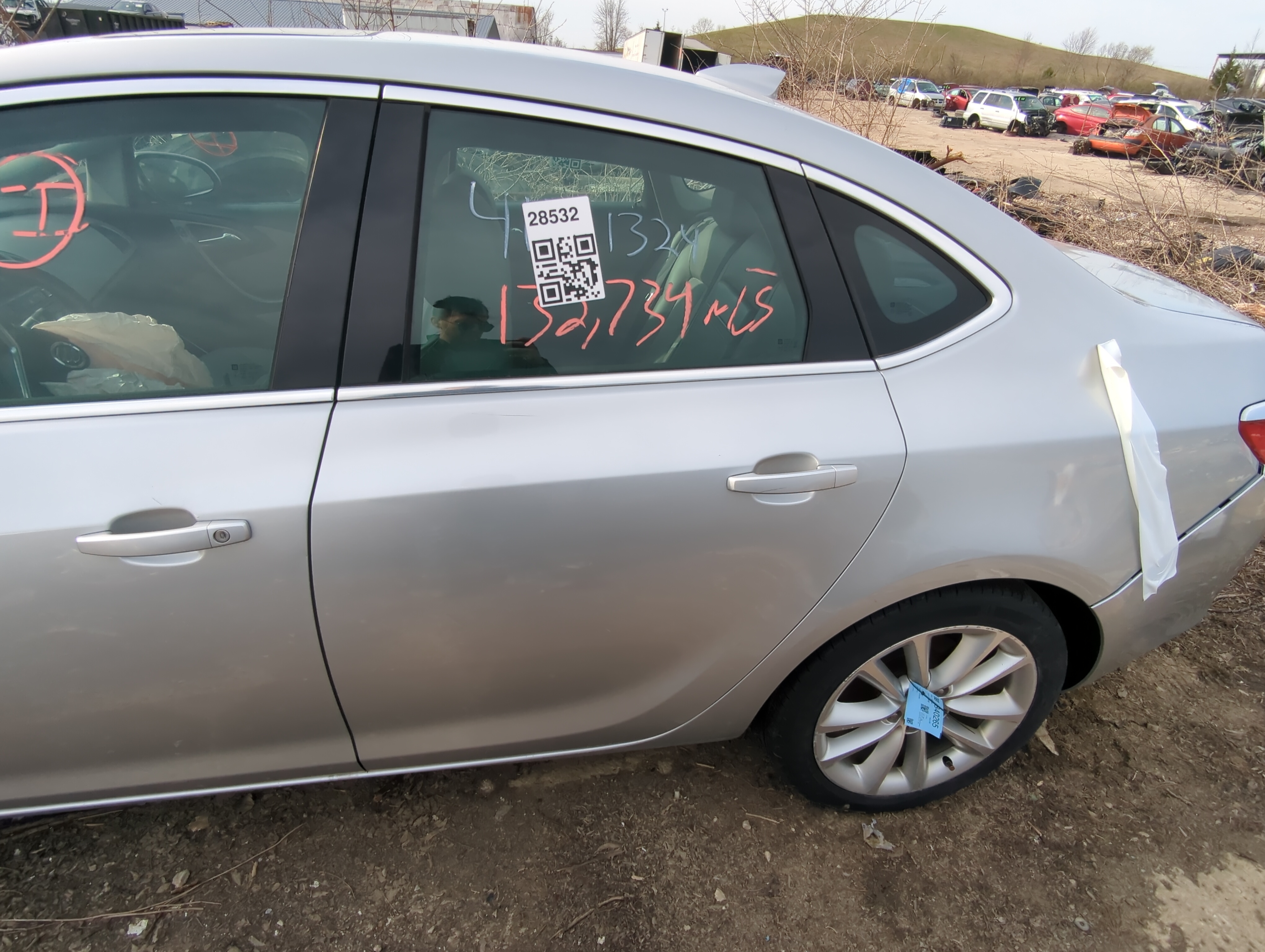 Picture of 2015-2017 Buick Verano Driver Rear Door Oem 841589