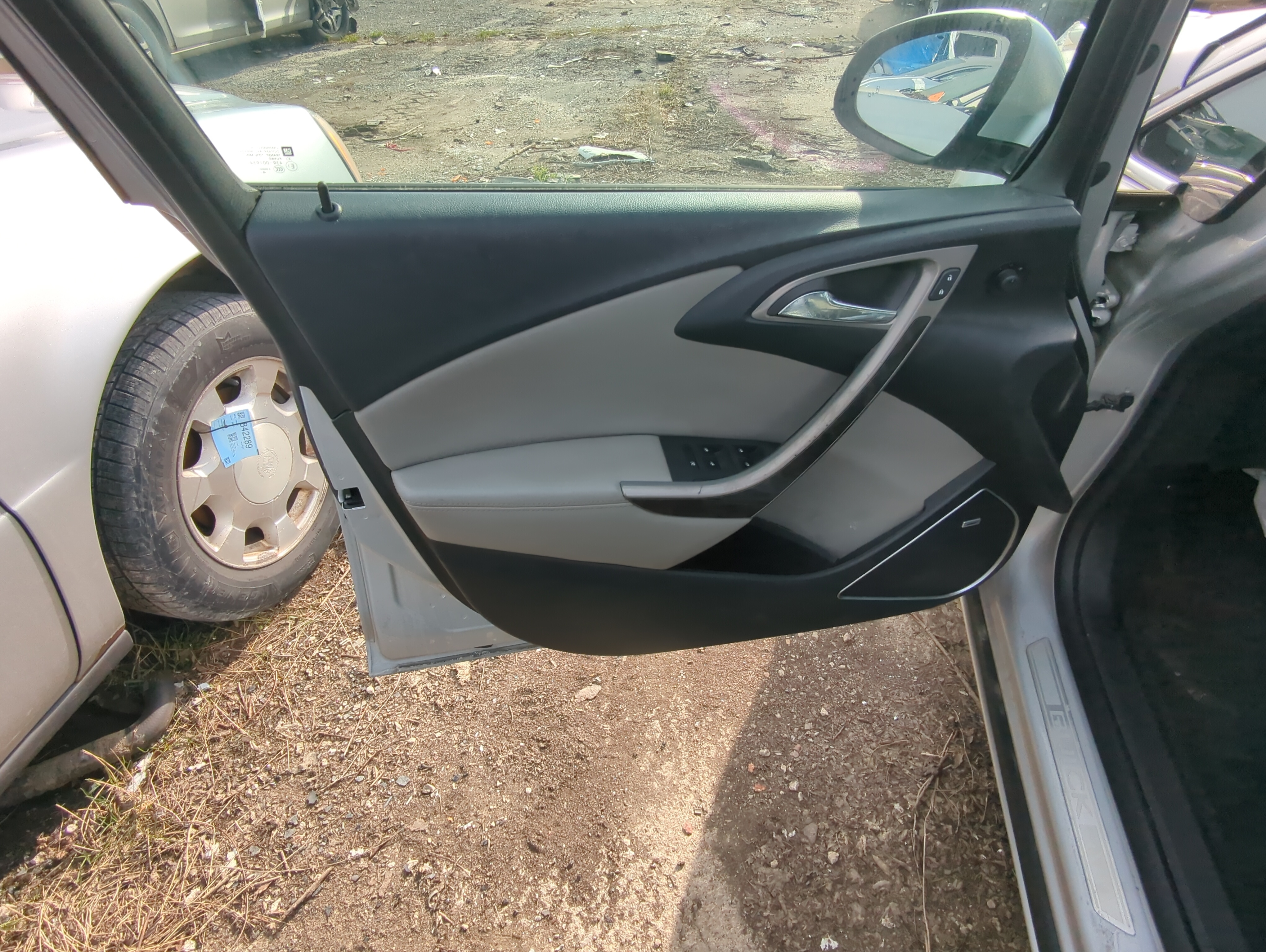 Picture of 2015 Buick Verano Front Left Driver Interior Door Panel Trim 841646